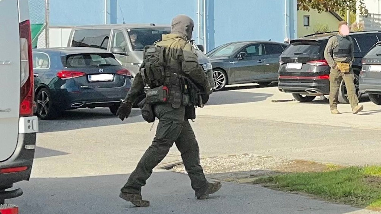 Spezialkommando Cobra stürmte Wohnhaus in Ebreichsdorf