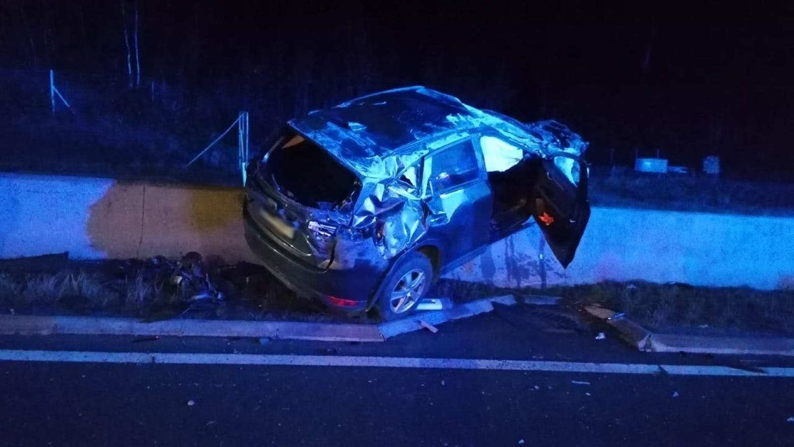 Schwerer Verkehrsunfall auf der A2 in Richtung Wien