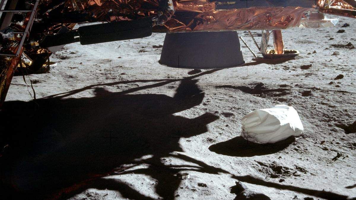 Müll und Fäkalien sollen auf dem Mond künftig recycelt werden.