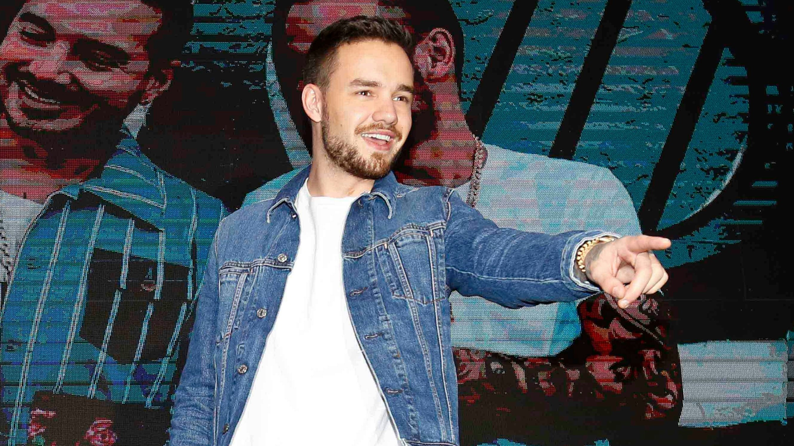 EUM20180604ESP08.JPG CIUDAD DE MEXICO. Music/Musica-Liam Payne.- El cantante britanico Liam Payne ofrece una conferencia de prensa como parte de la promocion de su sencillo Familiar , este 4 de junio de 2018. Foto: Agencia EL UNIVERSAL/Agustin Salinas/EELG Mo xico EDITORIAL USE ONLY *** EUM2018080604ESP08 JPG CIUDAD DE MEXICO Music Music Liam Payne British singer Liam Payne gives a press conference as part of the promotion of his single Familiar , this June 4, 2018 Foto Agencia EL UNIVERSAL Agustin Salinas EELG Mo xico EDITORIAL USE ONLY PUBLICATIONxNOTxINxBRAxARGxCOLxVENxPERxCHIxECUxBOLxURUxPARxGUY Copyright: xGDA/ElxUniversal/Mo xicox-xTodosxlosxderechosxreservados.xProhibidoxelxusoxoxreproducci&oacutenxdexestaximagenxenxMo xicox GDA/ElxUniversal/MÃ xicox mxeluniversalpic353596