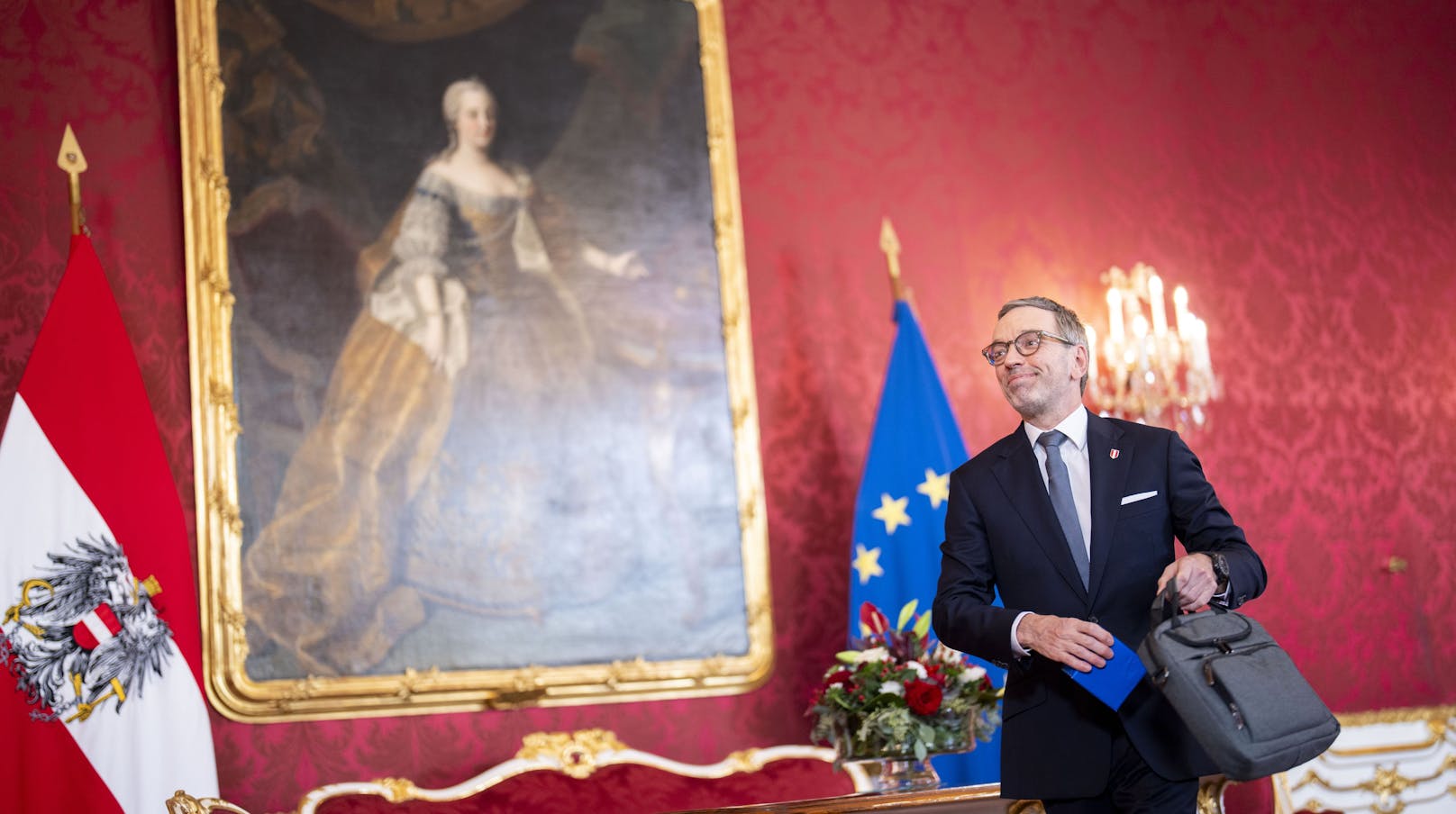 Herbert Kickl beim Rapport und zweiter Gesprächsrunde über die künftige Regierungsbildung bei Bundespräsident Alexander Van der Bellen in der Hofburg am 21. Oktober 2024.