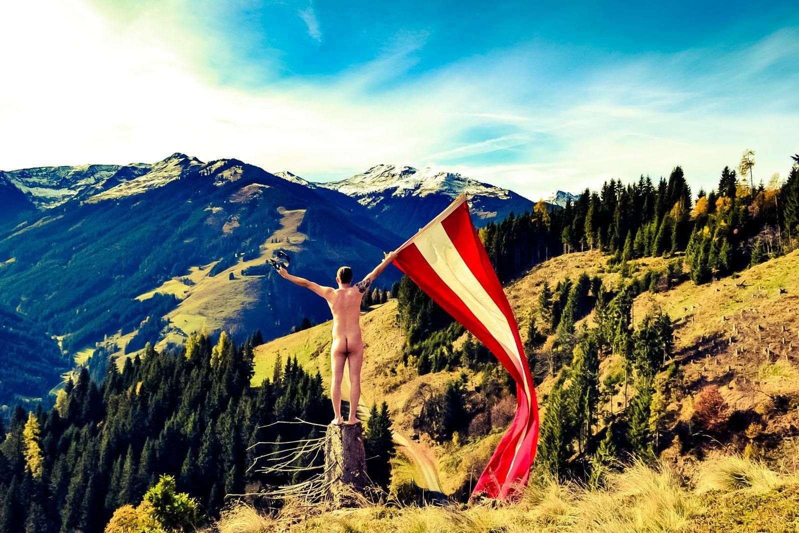 Wer es dem <strong>Wadltreiber</strong> gleich machen möchte, Schauplatz des Nackt-Shootings war Viehhofen, kurz vor Saalbach-Hinterglemm.