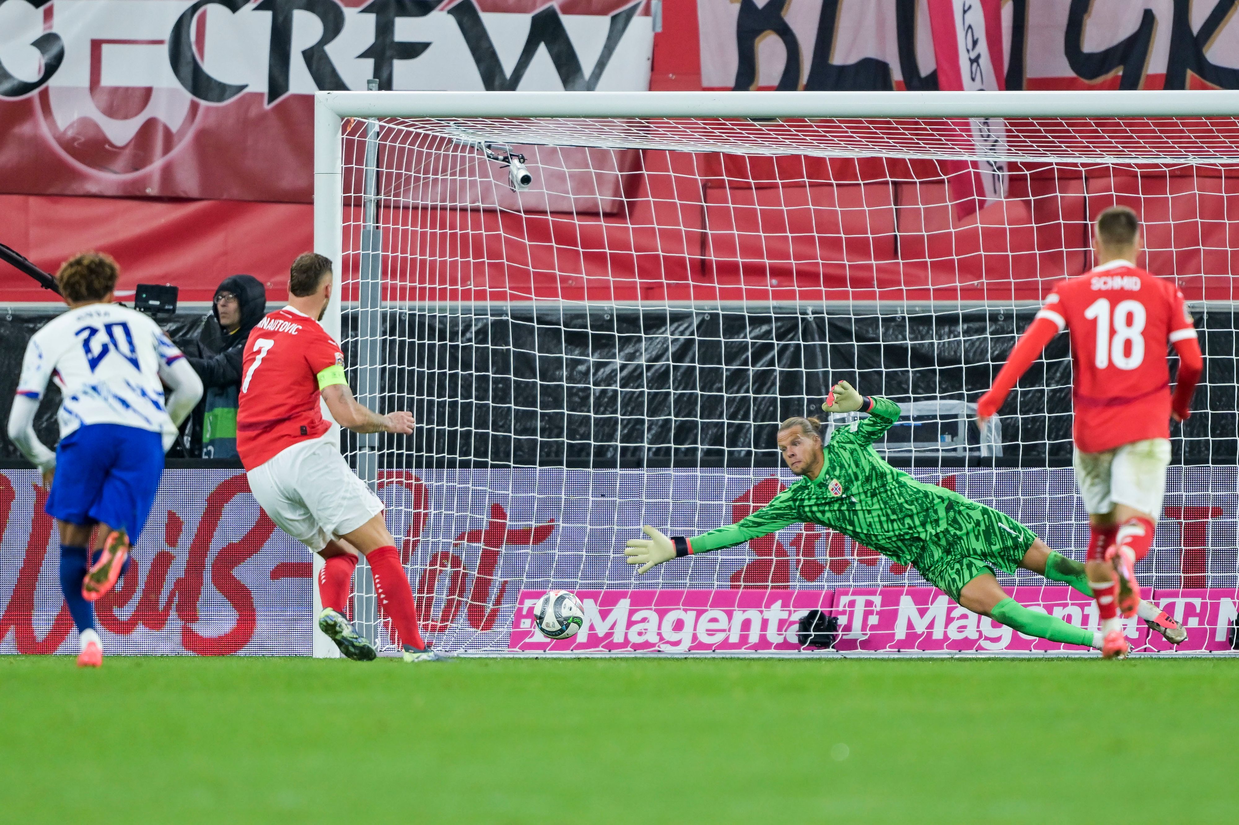 Österreich besiegte Norwegen am 13.10. mit 5:1.