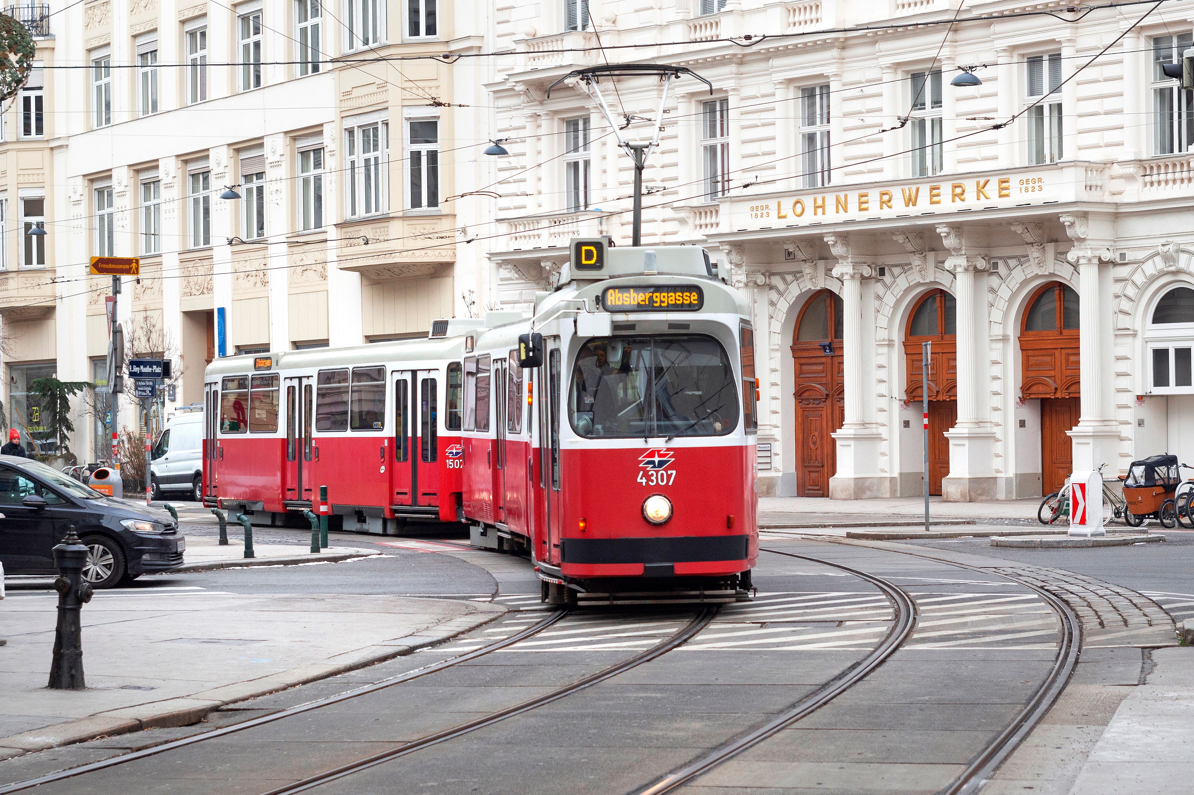 Wegen Bauarbeiten fährt die Linie D zweigeteilt