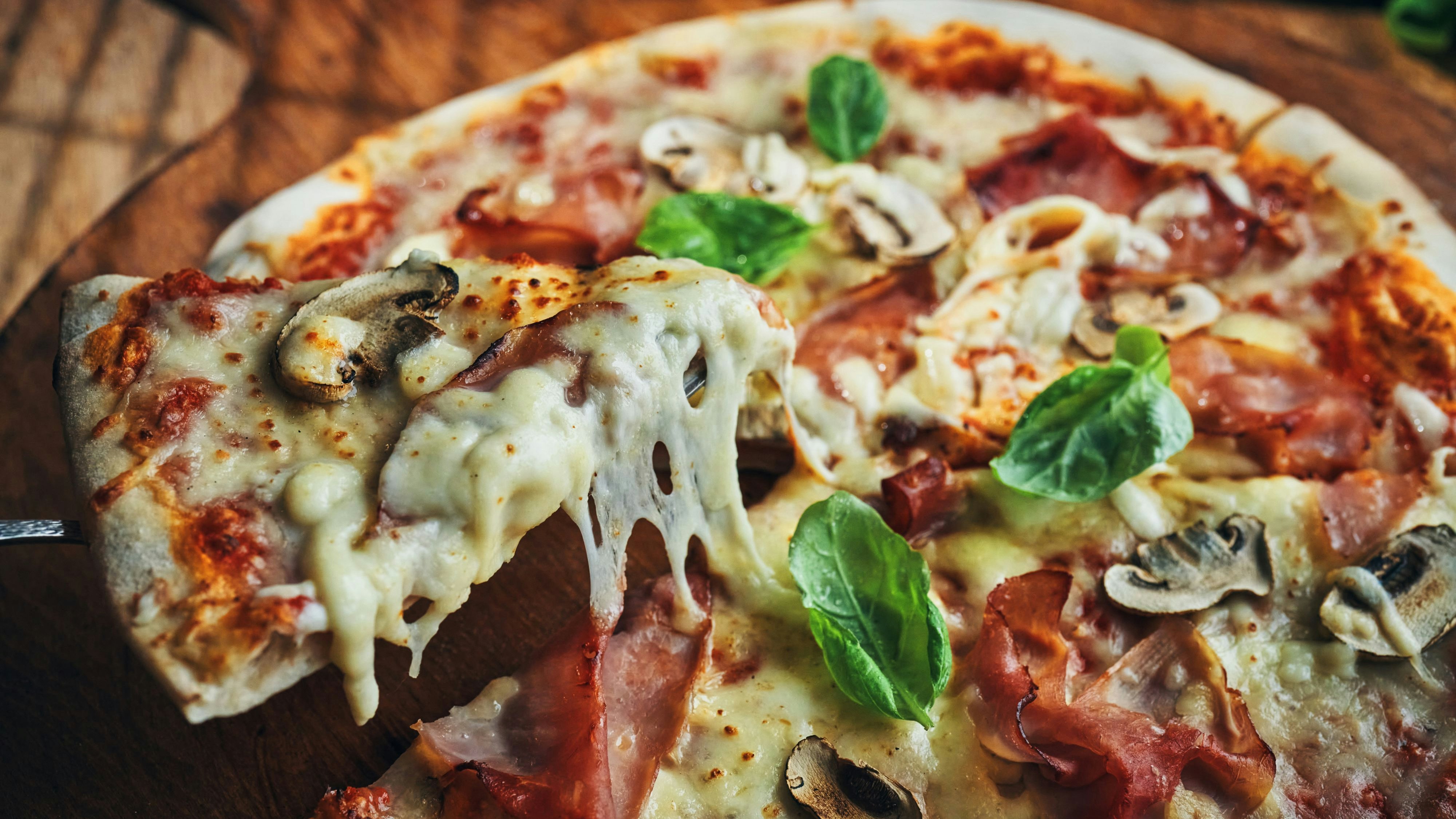 In Düsseldorf soll ein Restaurantbetreiber neben Pizza auch Kokain und Cannabis verkauft haben. (Symbolbild)