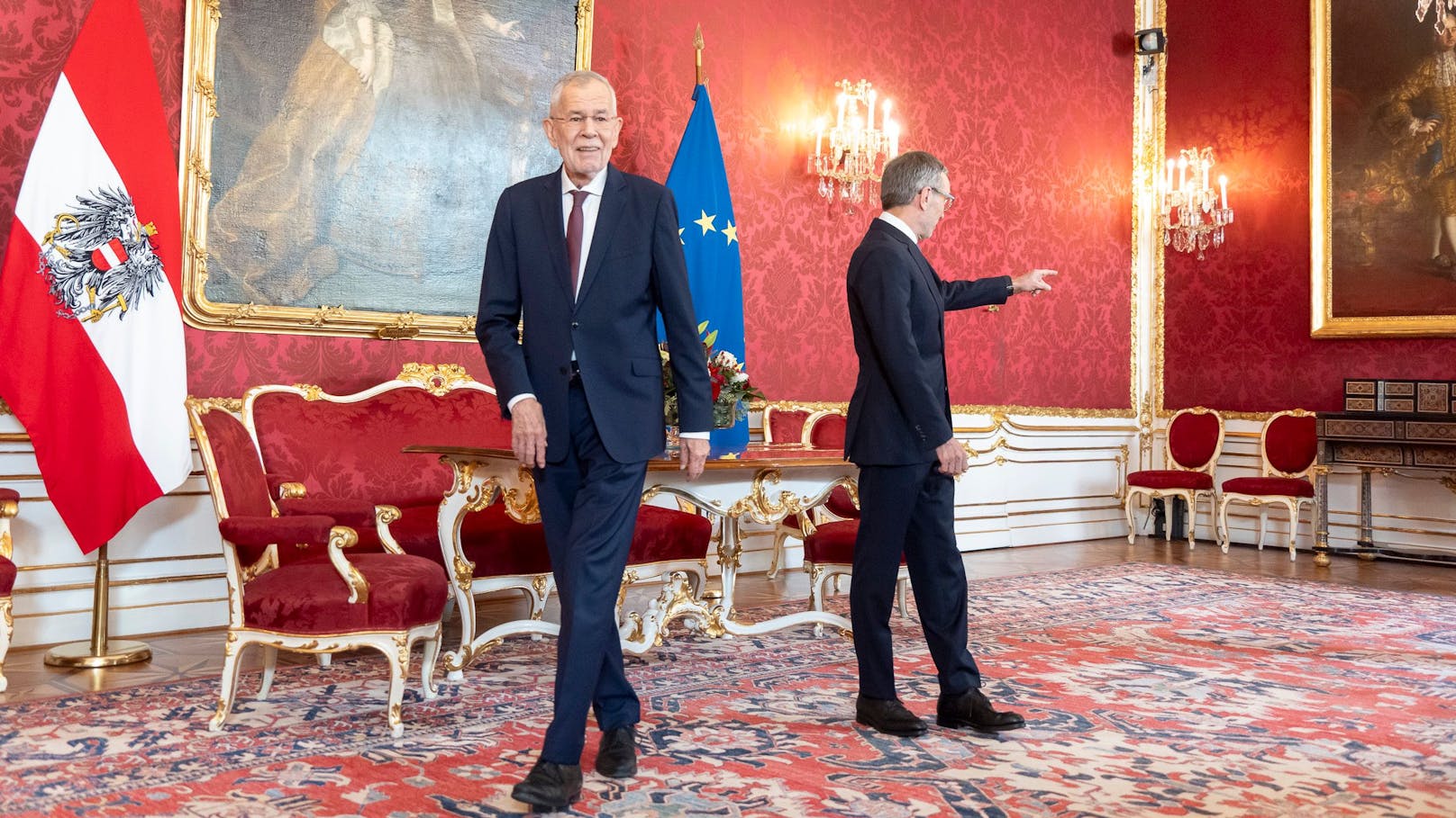 Herbert Kickl beim Rapport und zweiter Gesprächsrunde über die künftige Regierungsbildung bei Bundespräsident Alexander Van der Bellen in der Hofburg am 21. Oktober 2024.