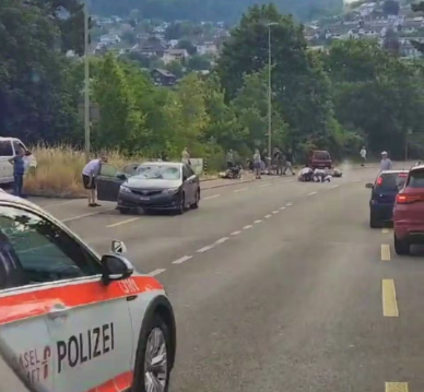 Am 16. Juni 2023 fuhr in Füllinsdorf eine Lenkerin in eine Menschenmenge. Dabei wurden sieben Personen teils schwer verletzt.