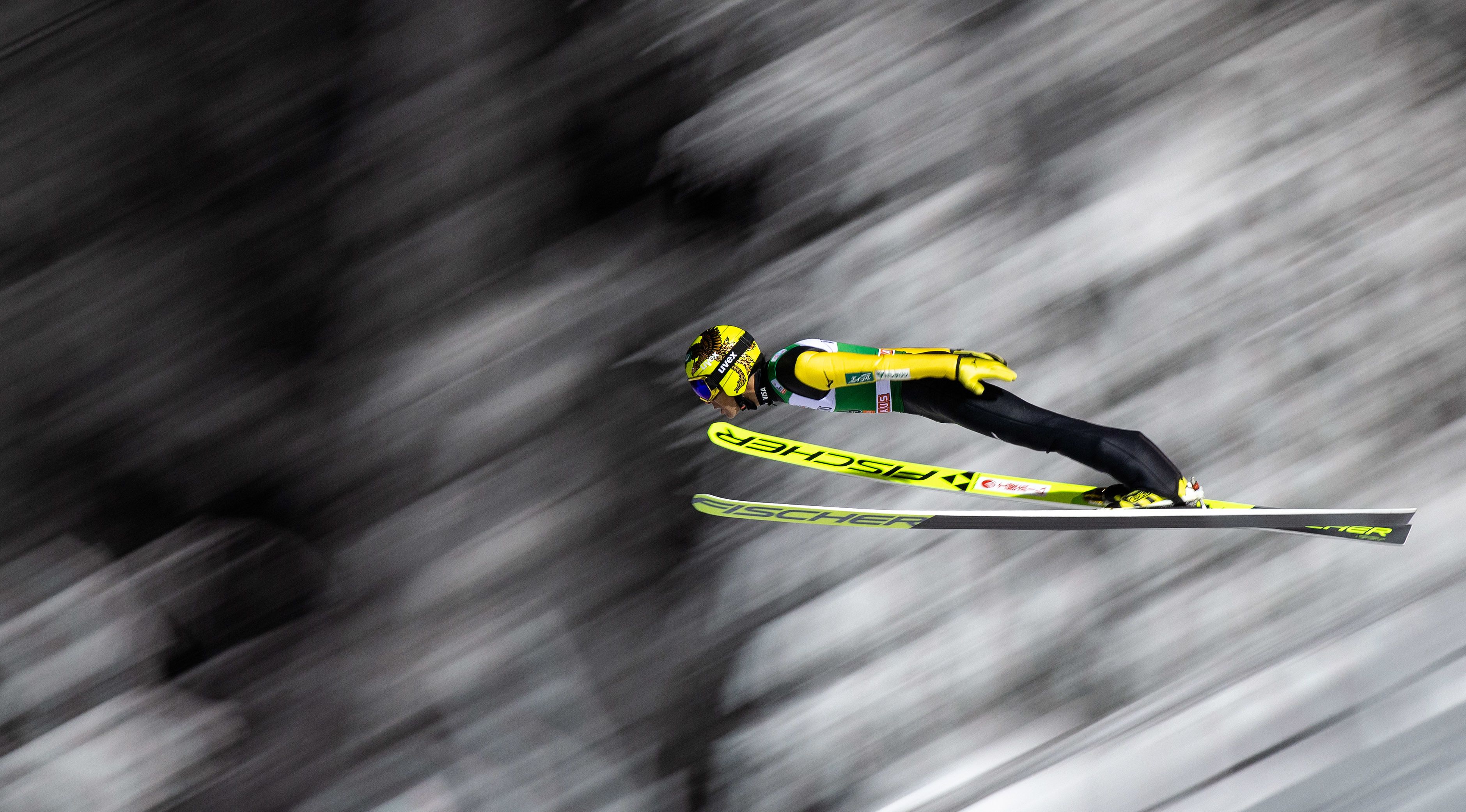 Noriaki Kasai segelt seit 1988 über die Schanzen der Welt.