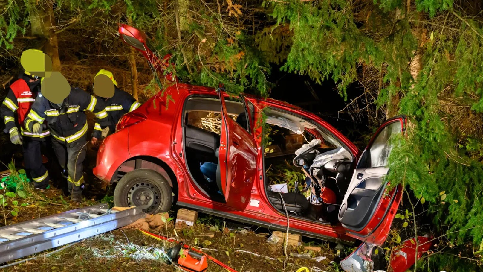 Montag Früh ereignete sich auf der Leonfeldener Straße (B126) ein schwerer Verkehrsunfall.