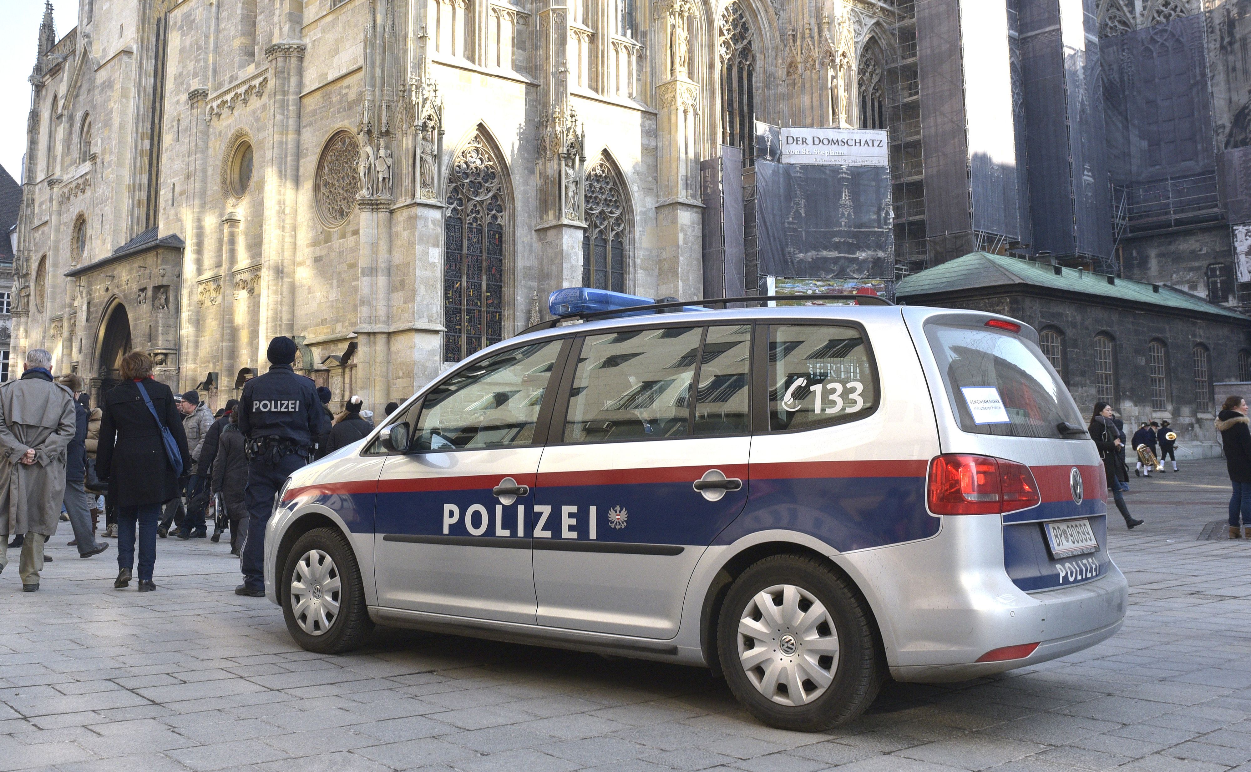Ein Ladendieb (22) ist am Donnerstagabend ausgerastet, nachdem er erwischt wurde. Er wurde daraufhin festgenommen.