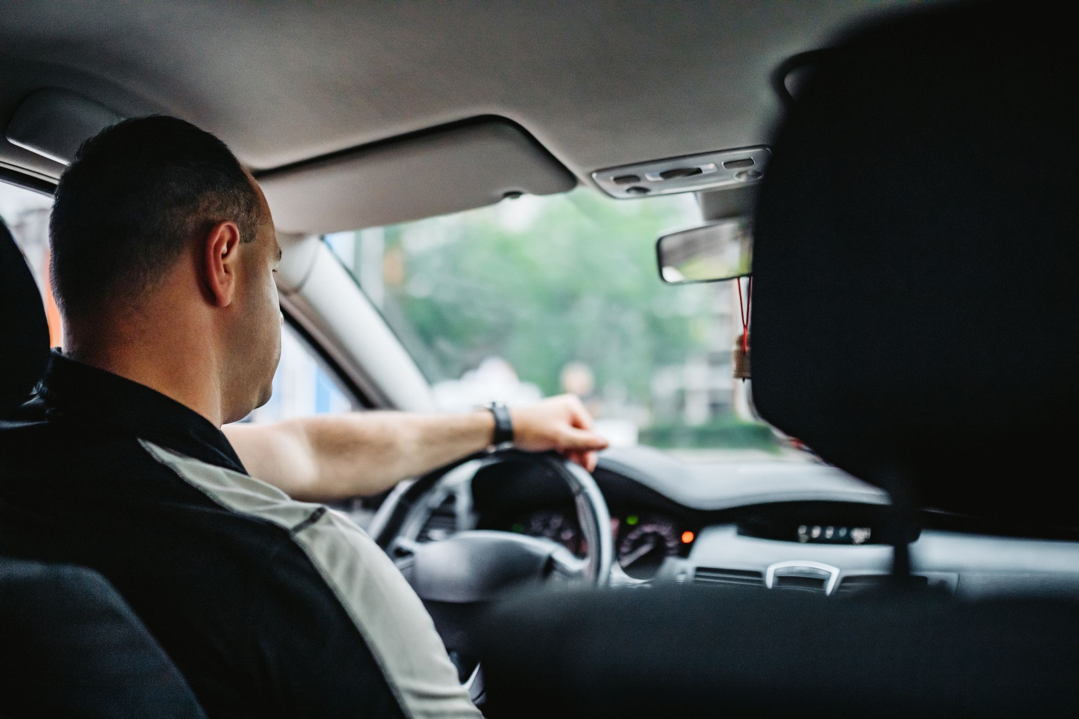 Nach einem Streit um das Fuhrgeld wurde der Taxifahrer mit einer Machete angegriffen (Symbolbild).