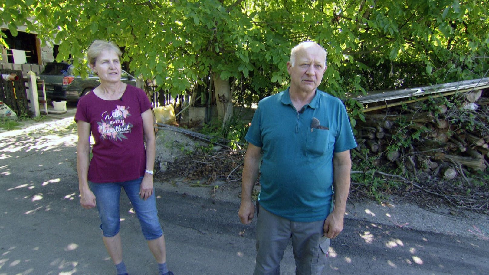 Streit um Grundstücksgrenze – Nachbar blockiert Straße!