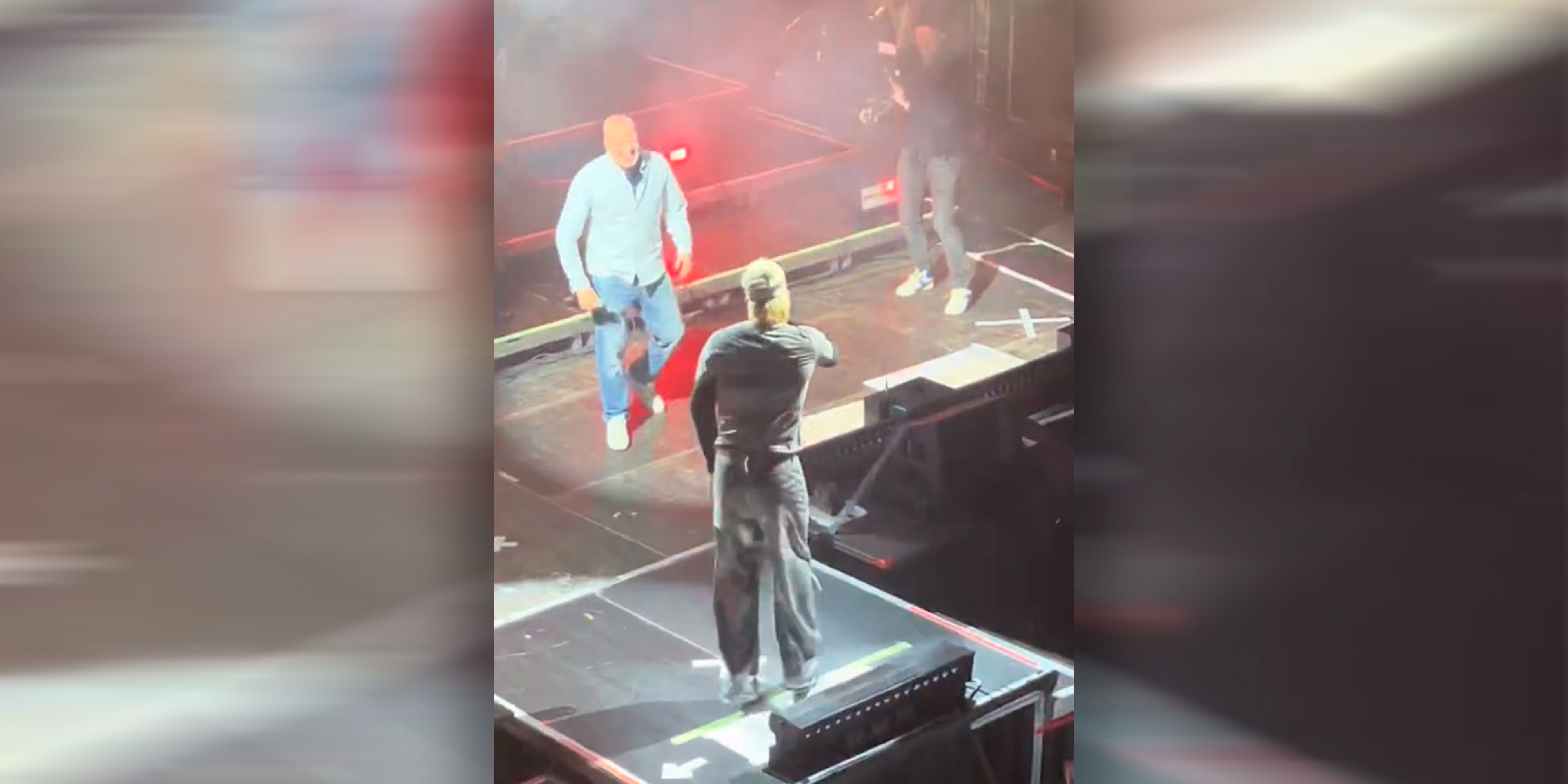 Ja, Stefan Raab rappt hier den Song 