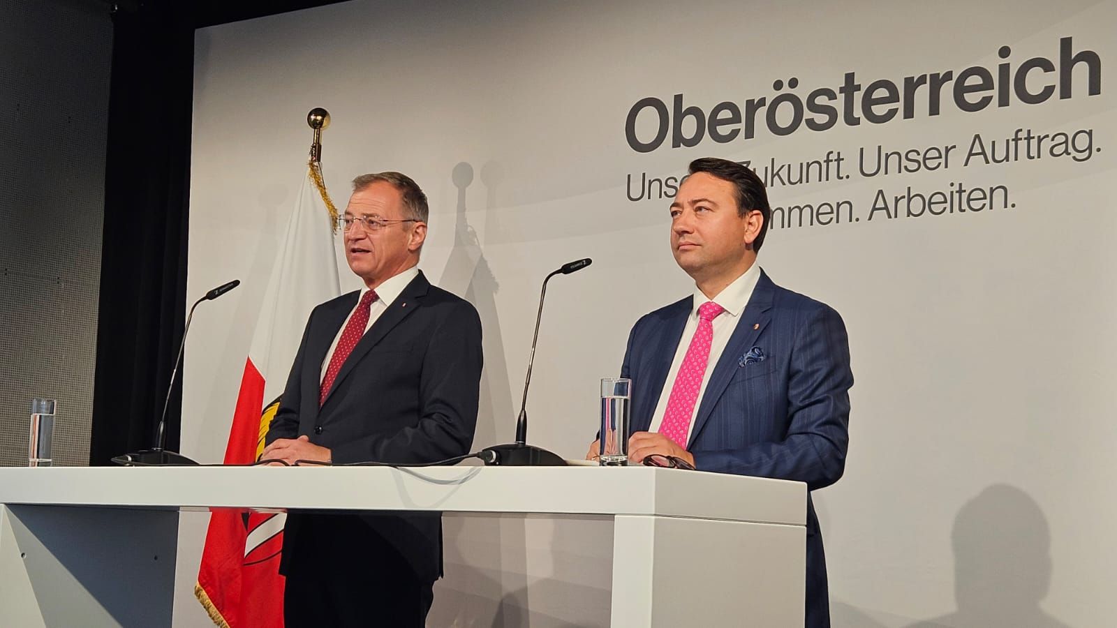 LH Thomas Stelzer und sein Vize Manfred Haimbuchner regieren in Oberösterreich.