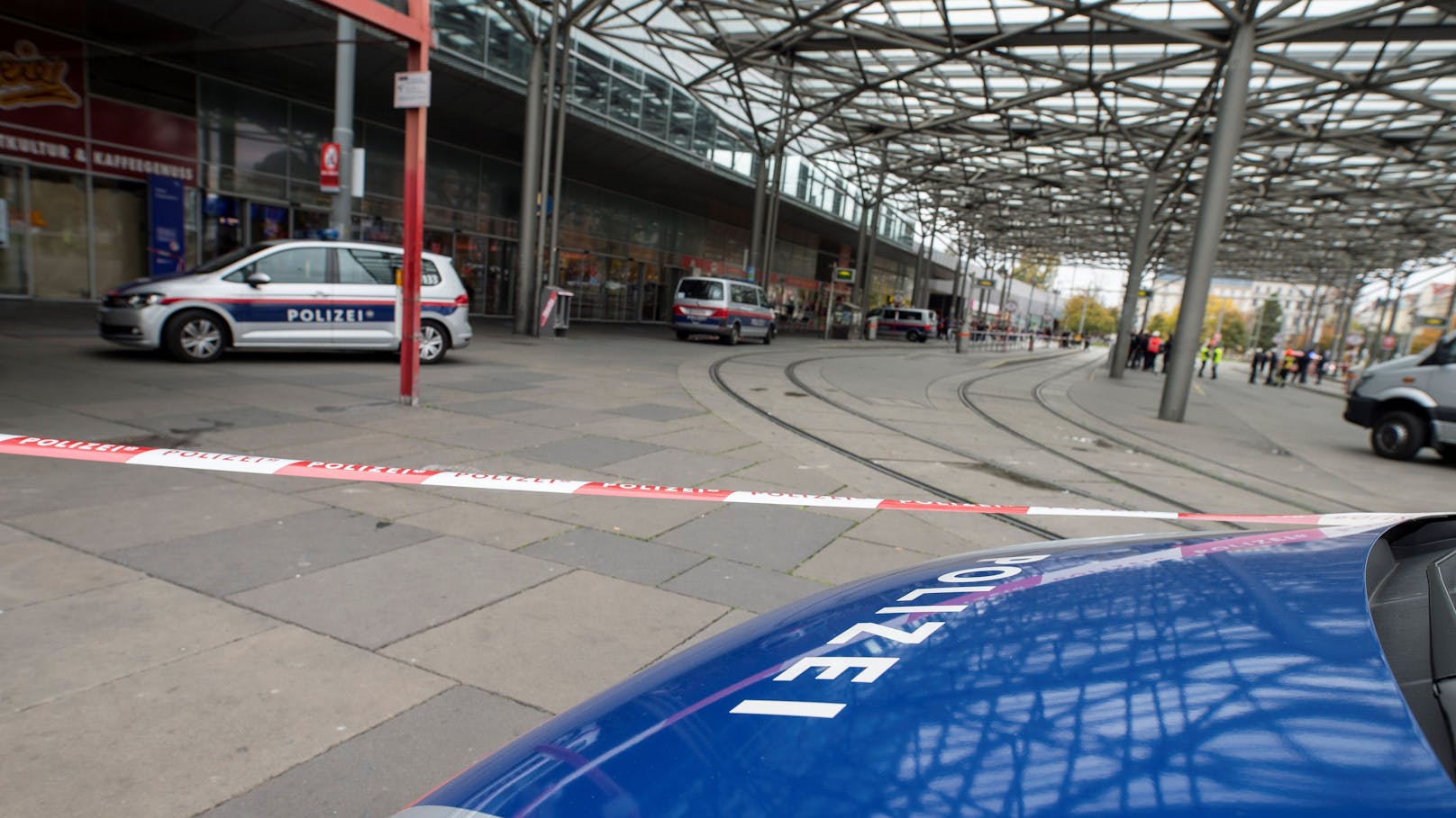 Messer-Mann am Praterstern: Polizei setzt Taser ein