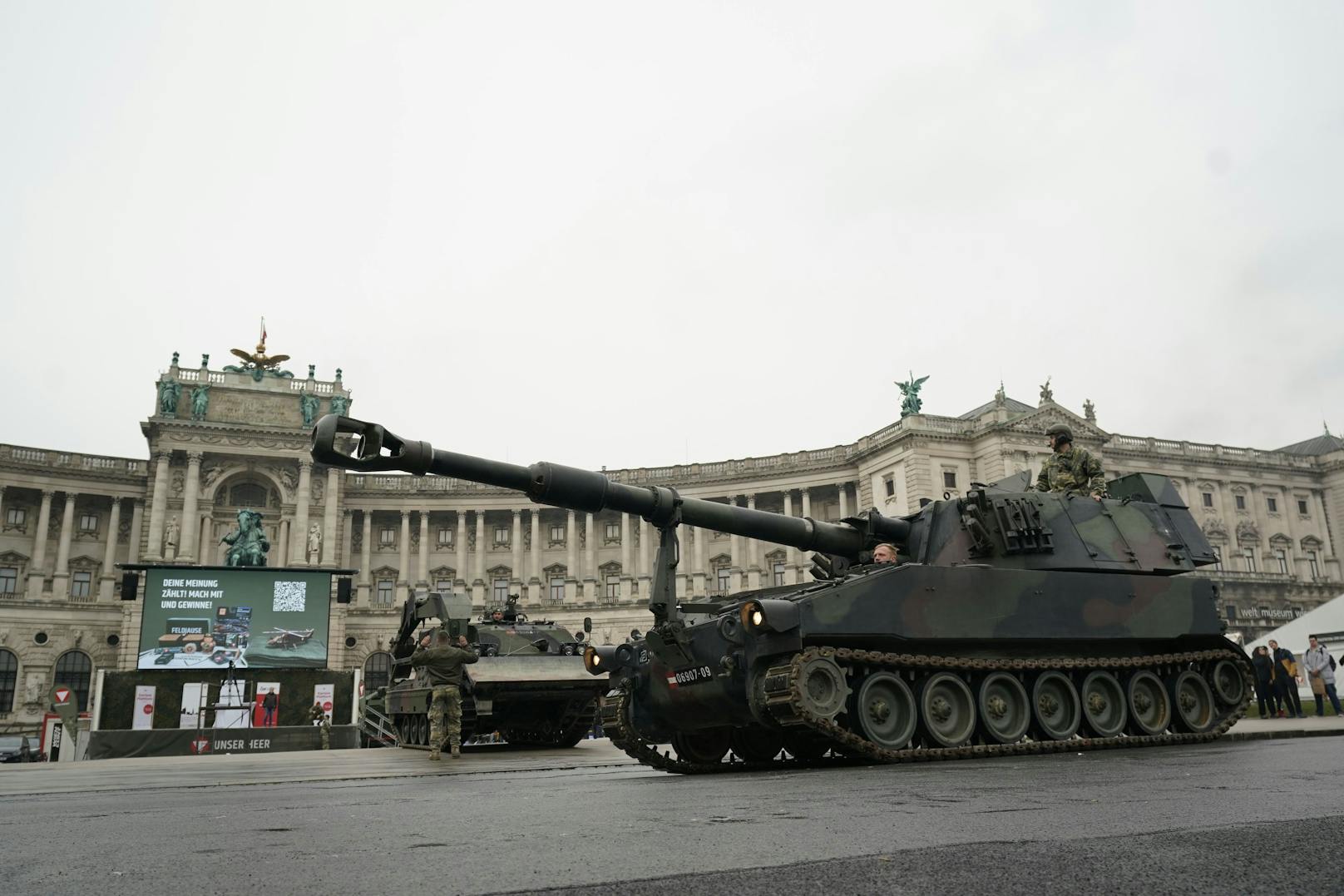 Imposante Militärfahrzeuge hautnah – Eine Reise durch die beeindruckende Welt der modernen Panzer