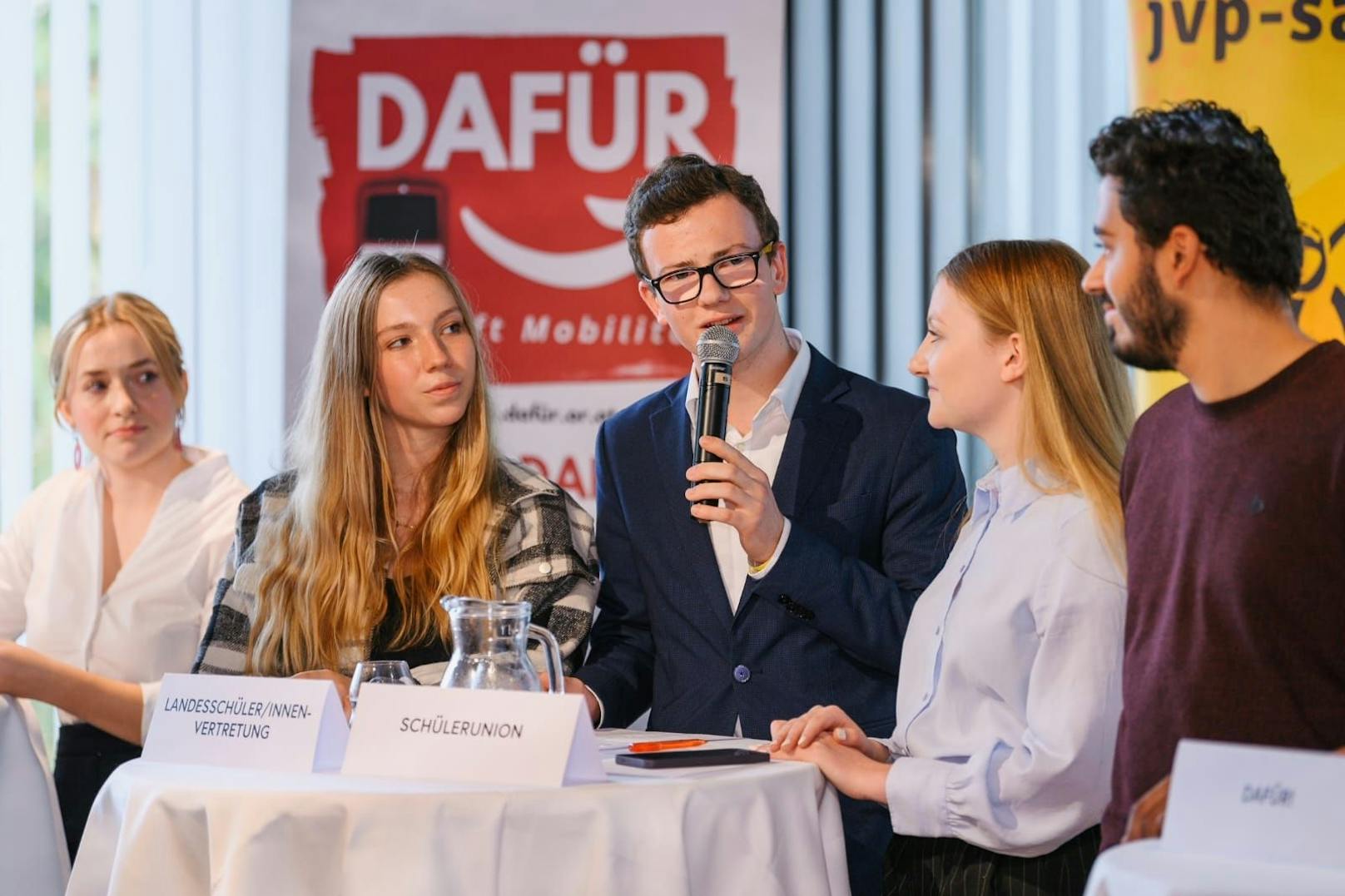 Alle Jugendorganisationen (mit Ausnahme der SPÖ) unterstützen die Initiative "DAFÜR".