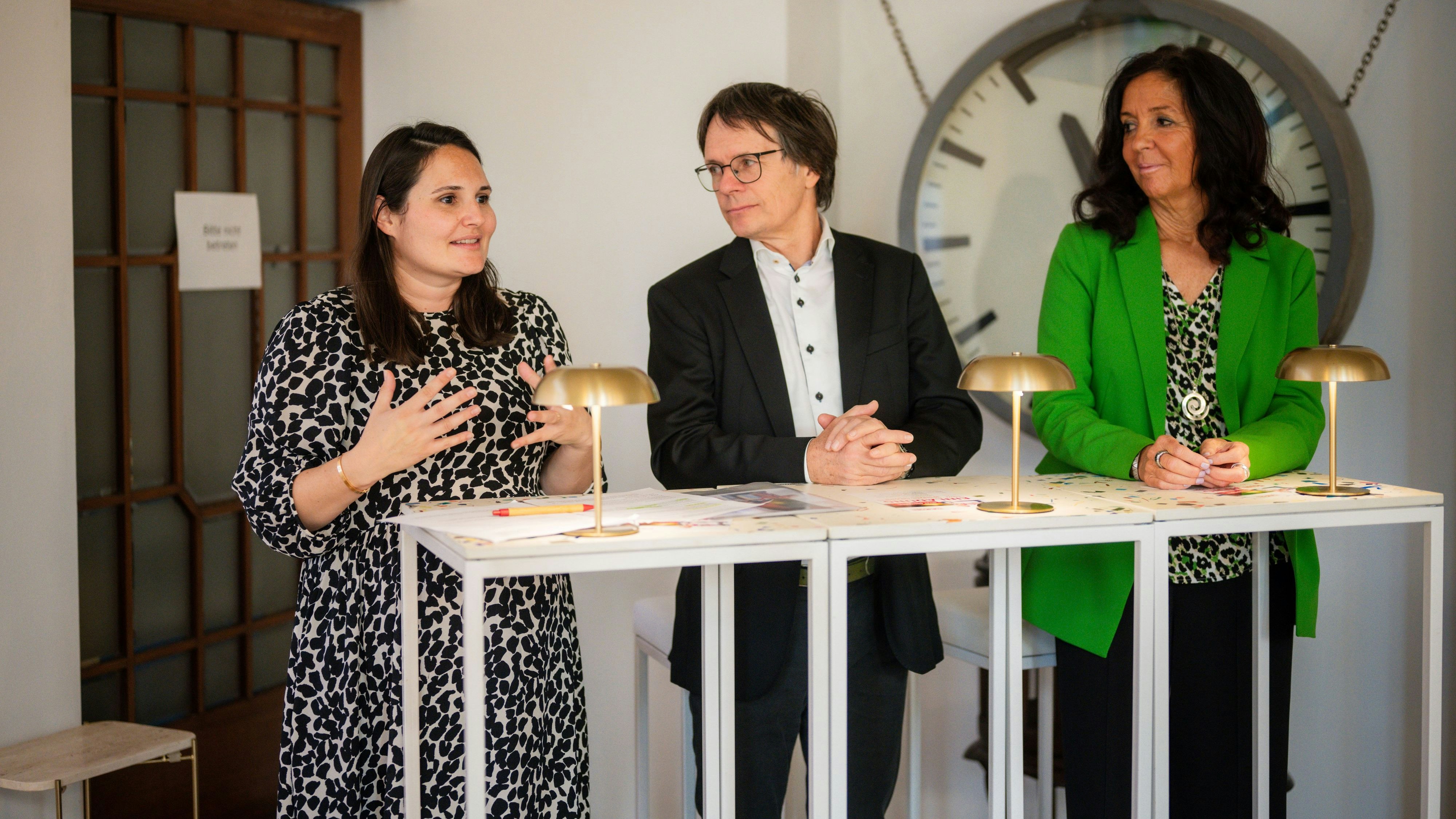 Expertendiskussion: Stephanie Ernst (Wiener Autohandel),Klaus Robatsch (KFV) und Ulrike Mangl (Bildunsgdirektion).