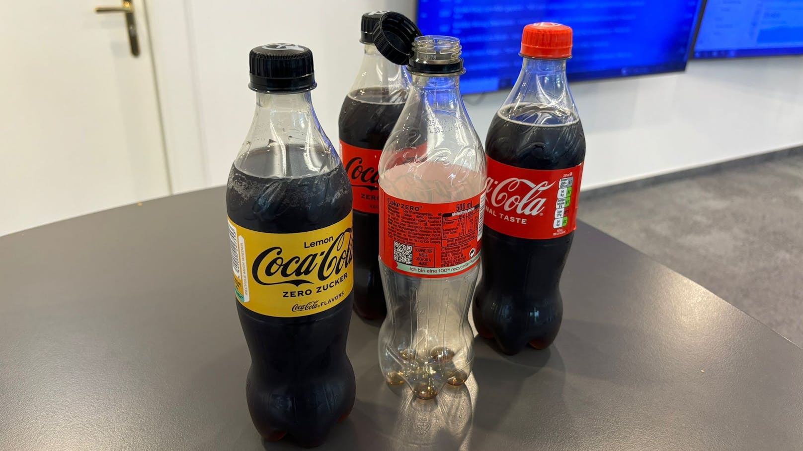 Die Coca-Cola HBC Austria GmbH informiert über einen Rückruf von 0,5 Liter PET Limonadenprodukte der Marken Coca-Cola, Fanta, Sprite und MezzoMix.