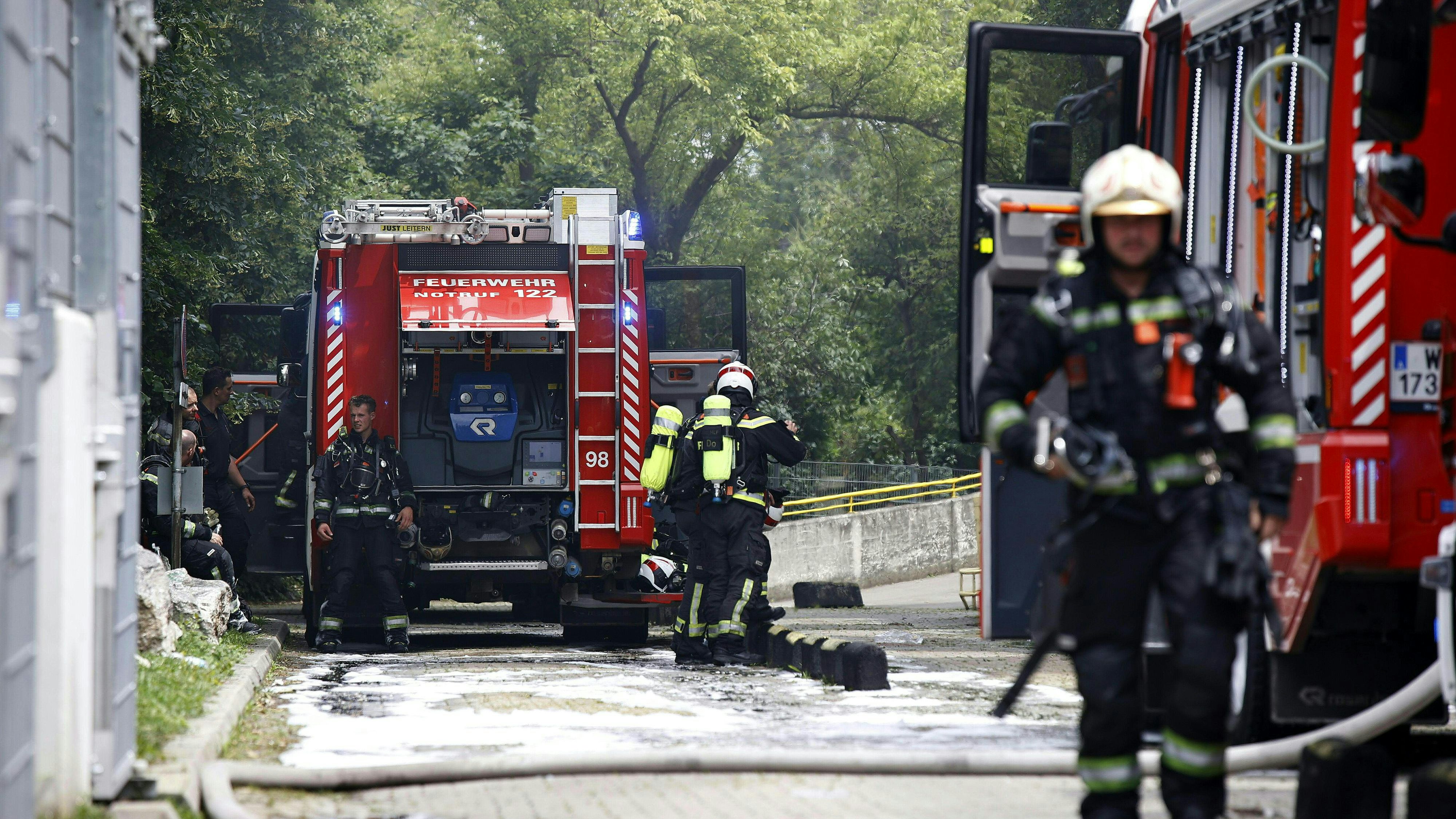 Die Frau konnte nur noch tot geborgen werden. (Symbolbild)