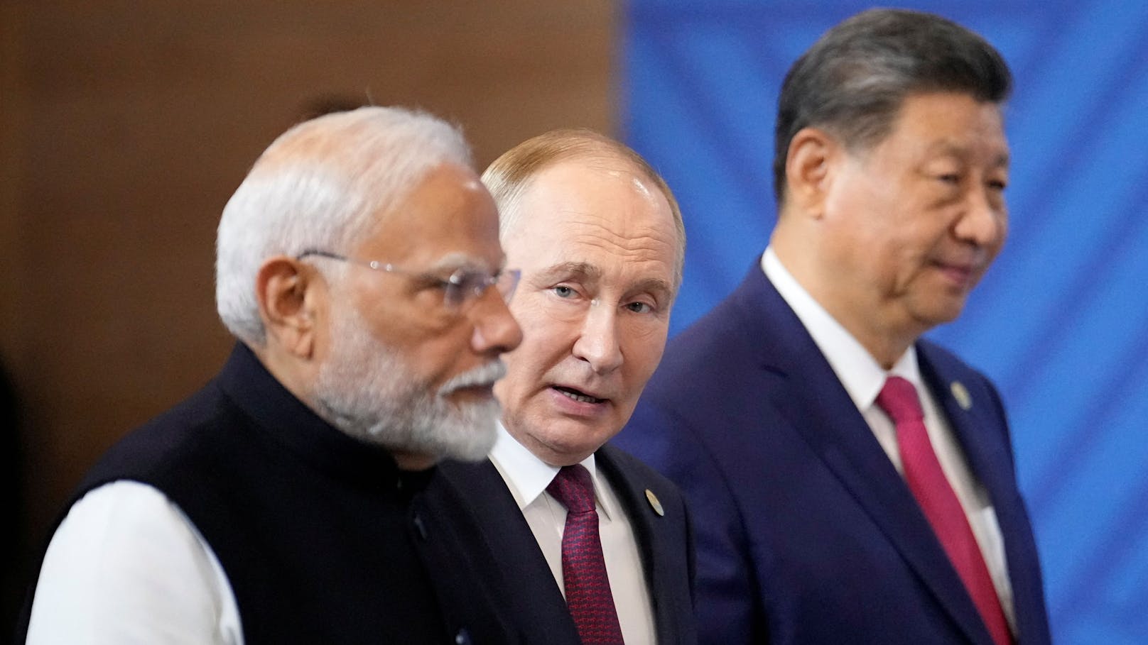 Der russische Präsident hat den BRICS-Gipfel in Kasan offiziell eröffnet. In seiner Rede skizzierte er seine Vision einer "multipolaren Weltordnung".