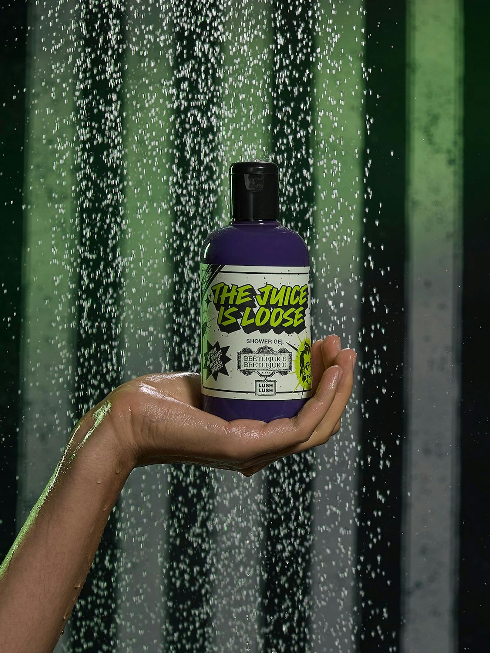 Zeit, dich wieder frisch und untot zu fühlen. Was könnte besser zu Halloween passen, als die neue "Beetlejuice Beetlejuice x Lush"-Kollektion.