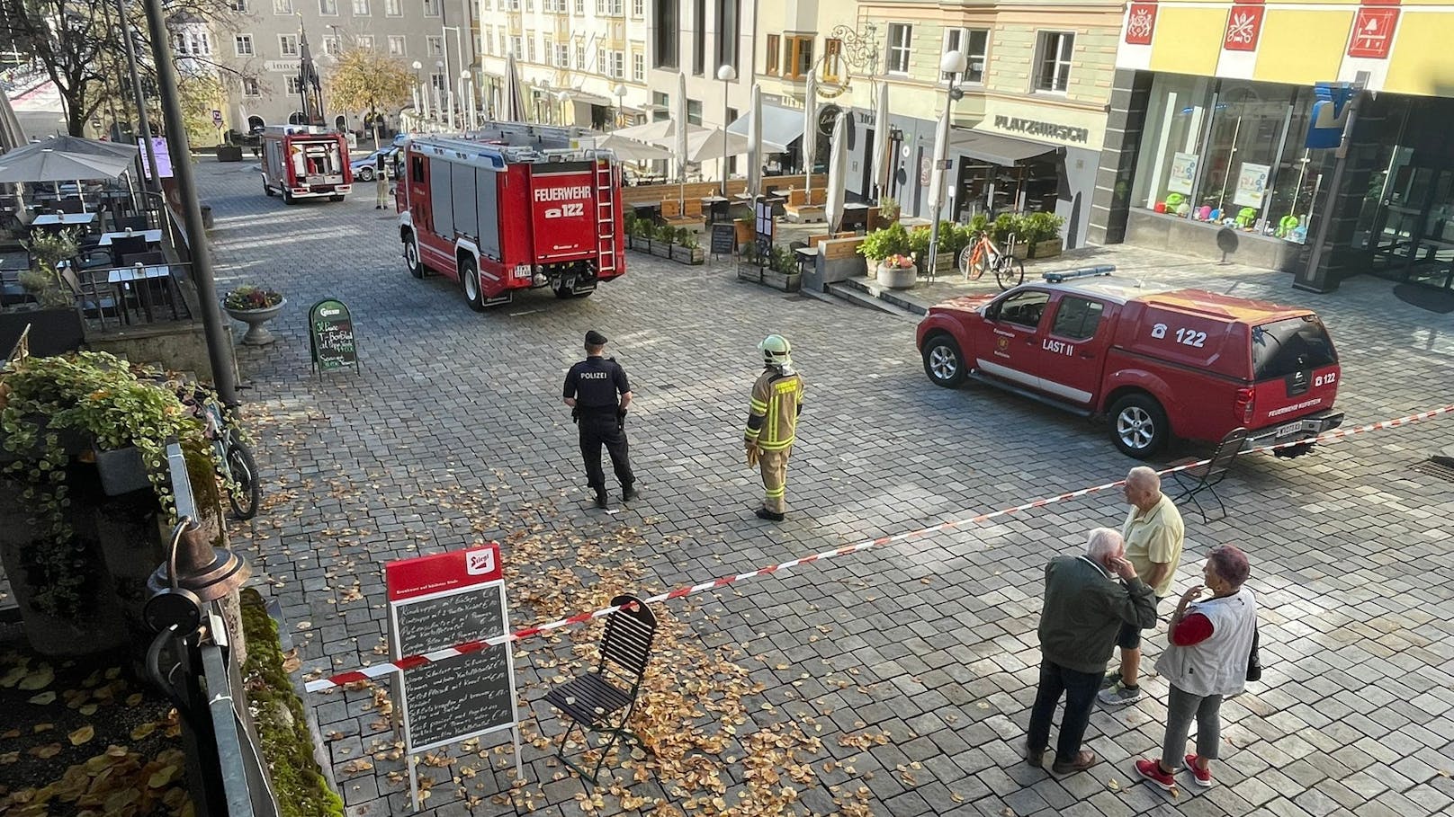 Hochexplosive Säure ausgetreten – Großeinsatz in Tirol