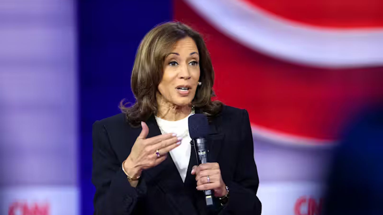 "Ja, Donald Trump ist ein Faschist" – Harris packt aus