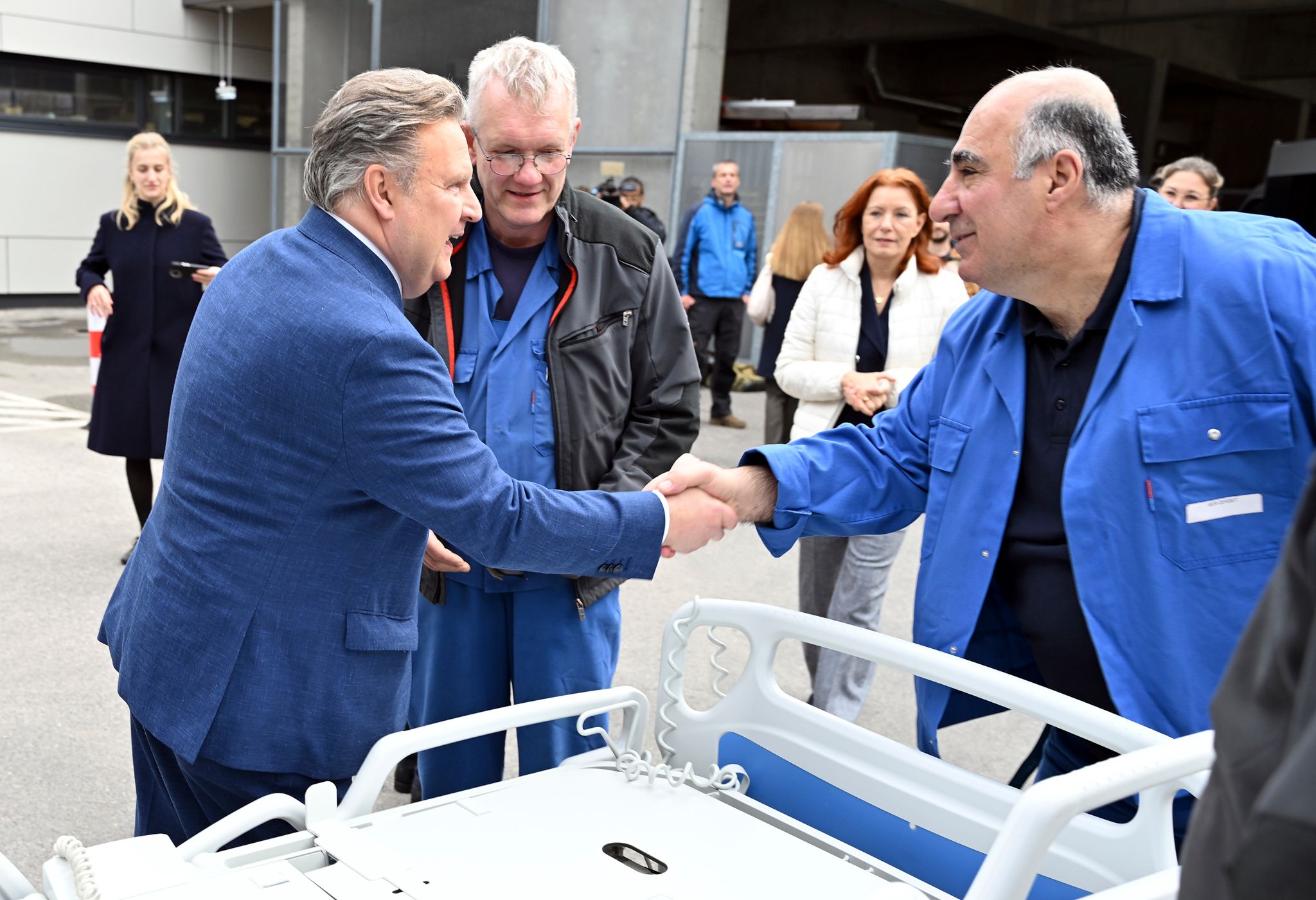 Seit 2014 unterstützt die Stad Wien mit Hilfsgütern. Jetzt folgt der 70. Transport – diesmal mit Spital-Ausstattung.