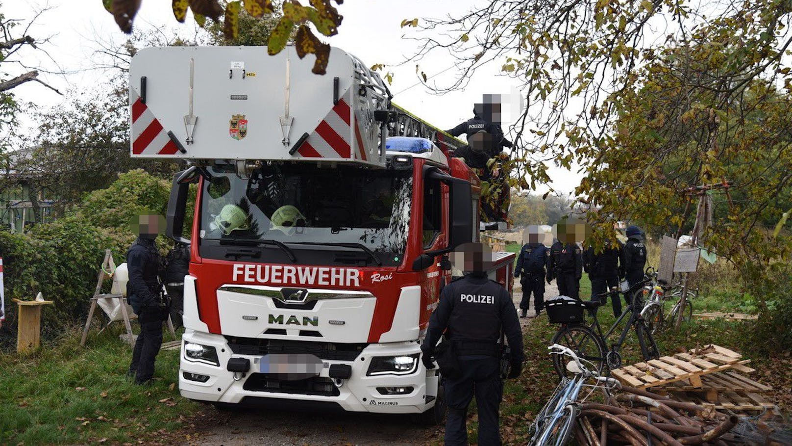 "Die Umweltverträglichkeit wurde eindeutig nachgewiesen. Er steht im Zeichen der Verkehrssicherheit und sorgt für eine deutliche Entlastung des innerstädtischen Verkehrs".