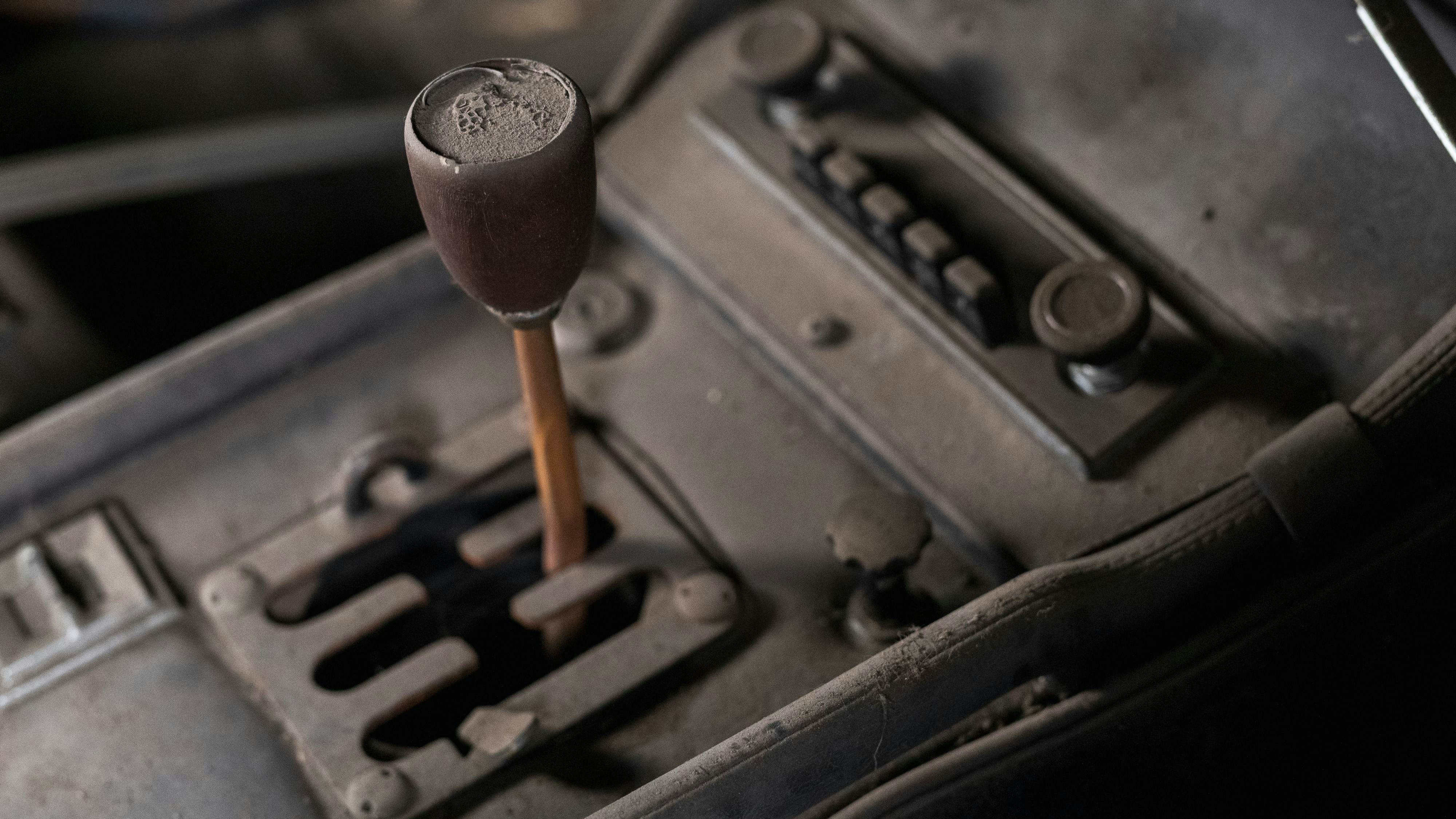 Und auch das Radio ist noch vorhanden. Der Wagen brachte 1.325.000 Dollar