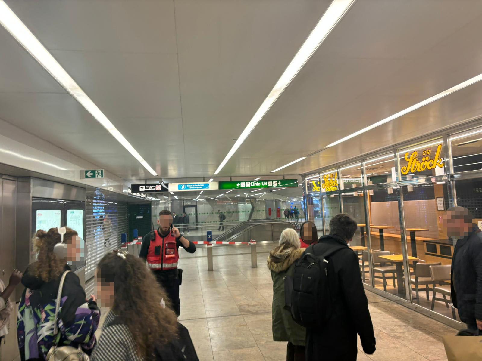 Die U-Bahn-Station Karlsplatz musste gesperrt werden.