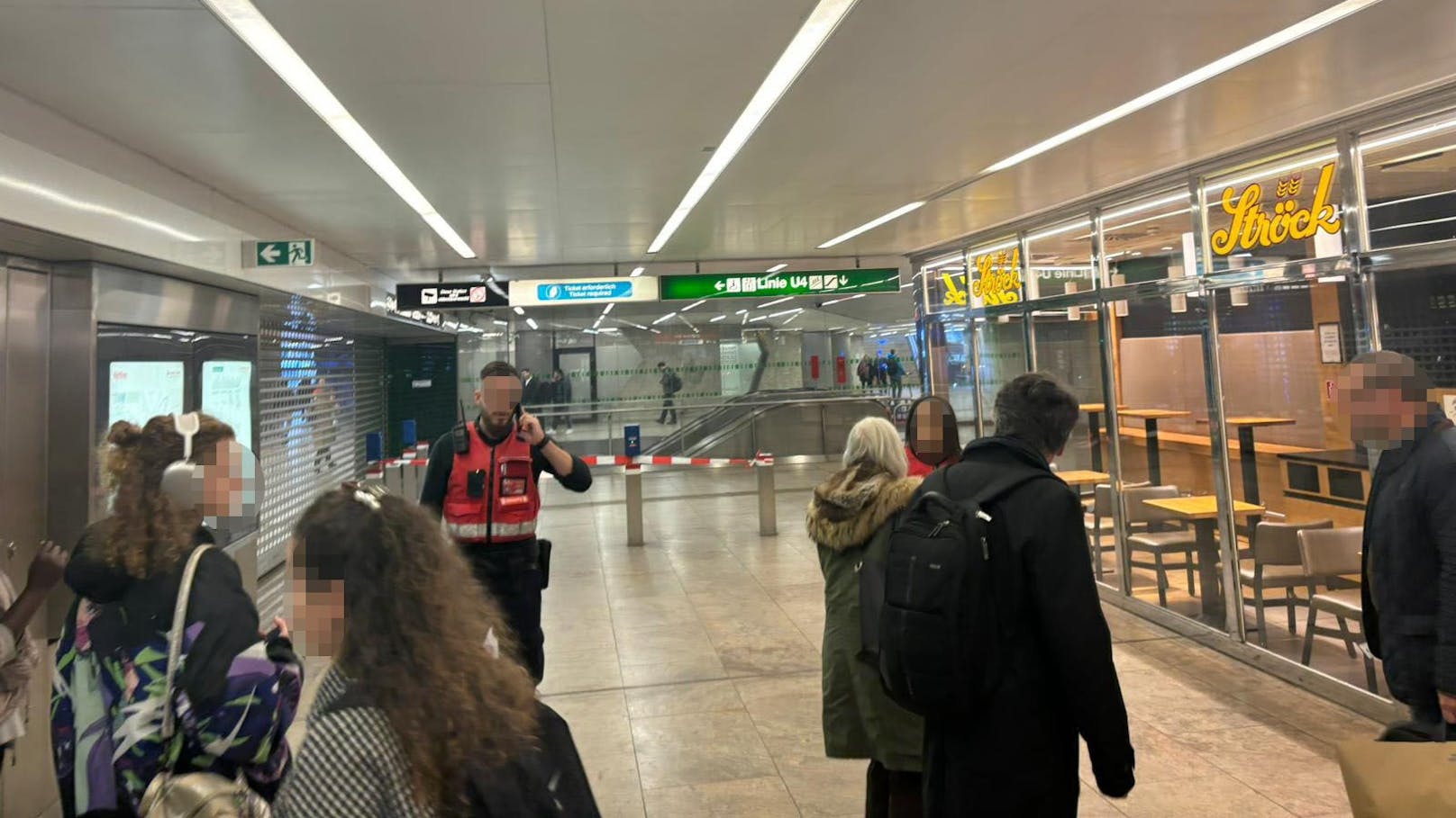 Die U-Bahn-Station Karlsplatz musste gesperrt werden.