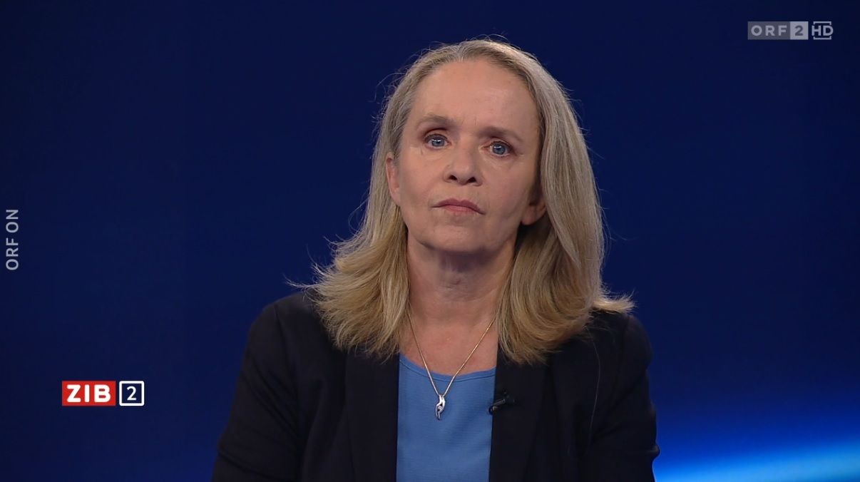 Petra Ramsauer im ZIB2-Studio am Freitag (25.10.2024).