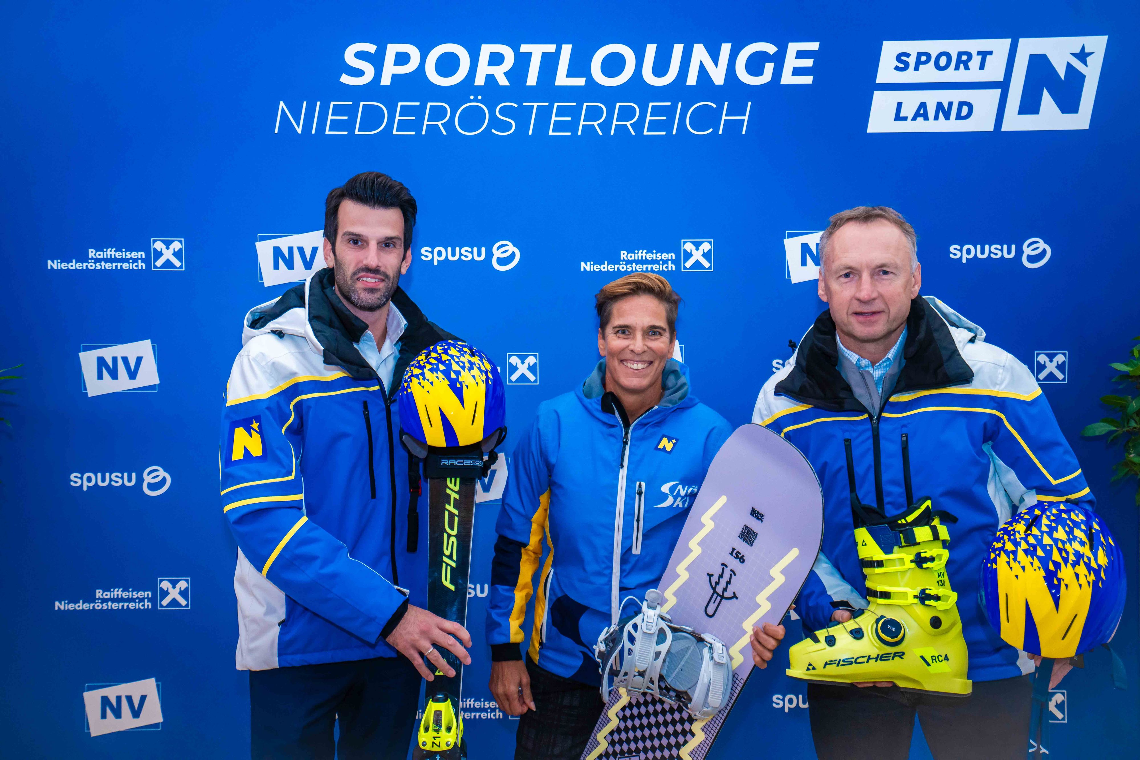 Landesvize Udo Landbauer gemeinsam mit Olympia-Siegerin Michaela Dorfmeister und Ex-Fußballprofi Toni Pfeffer.