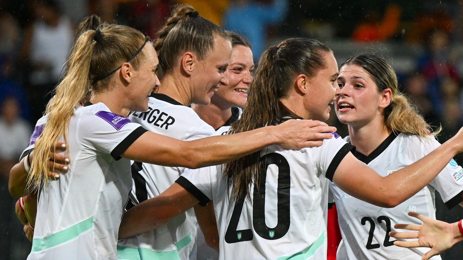 ÖFB-Frauen kommen mit 3:0-Sieg der EM näher