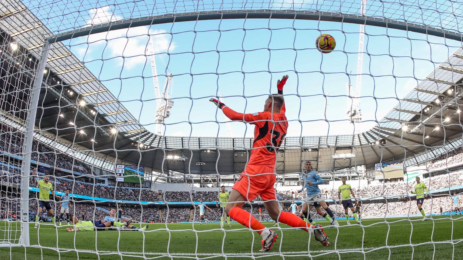 Manchester City siegt dank verrücktem Haaland-Tor