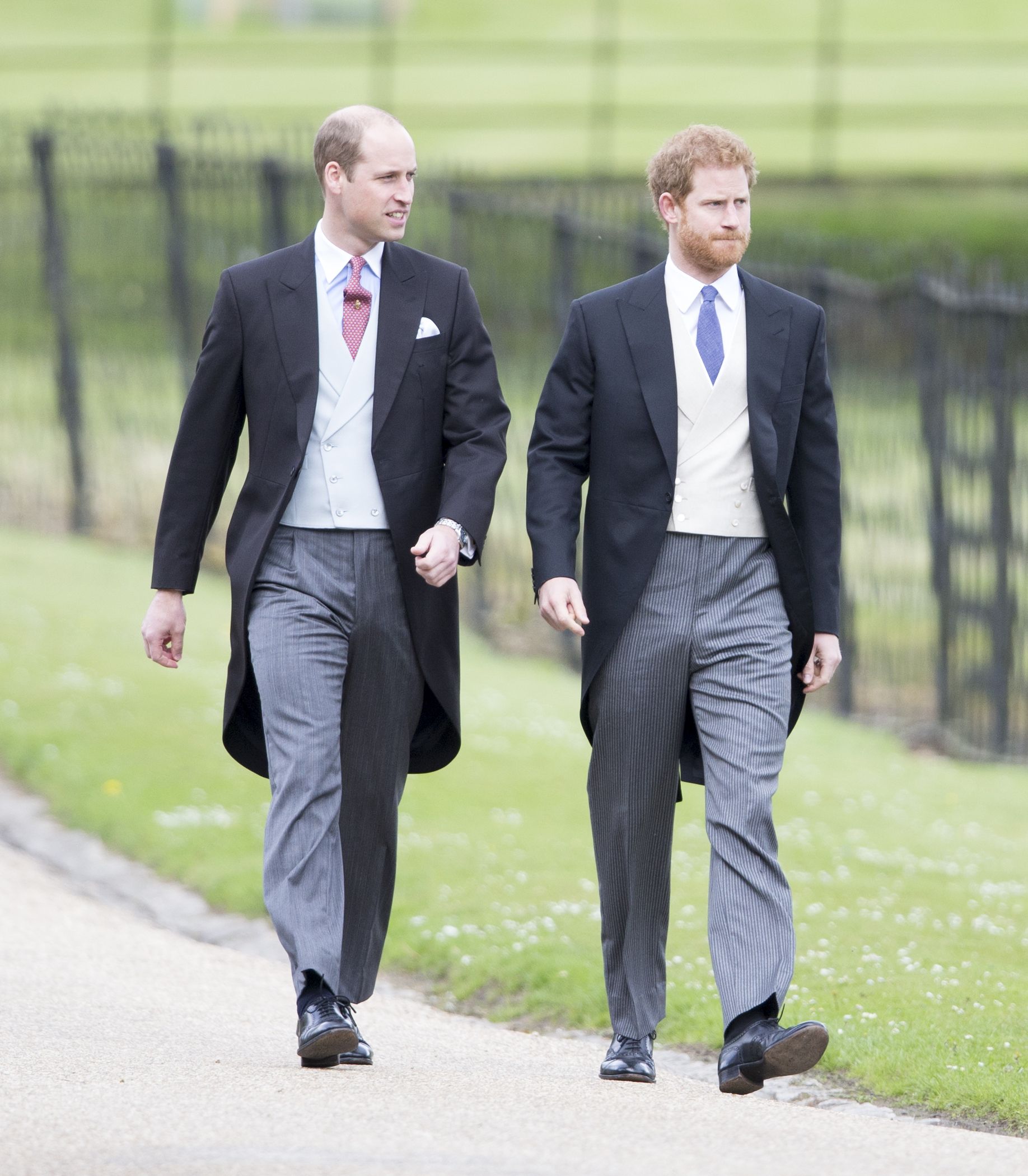 Prinz Harry und Prinz William bei der Hochzeit von Pippa Middleton und James Matthews in der St. Marks Church in Englefield 2017.