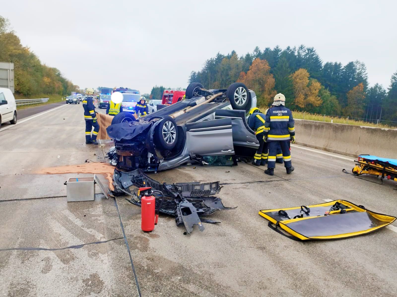 Schwerer Unfall auf A1 forderte vier Verletzte.