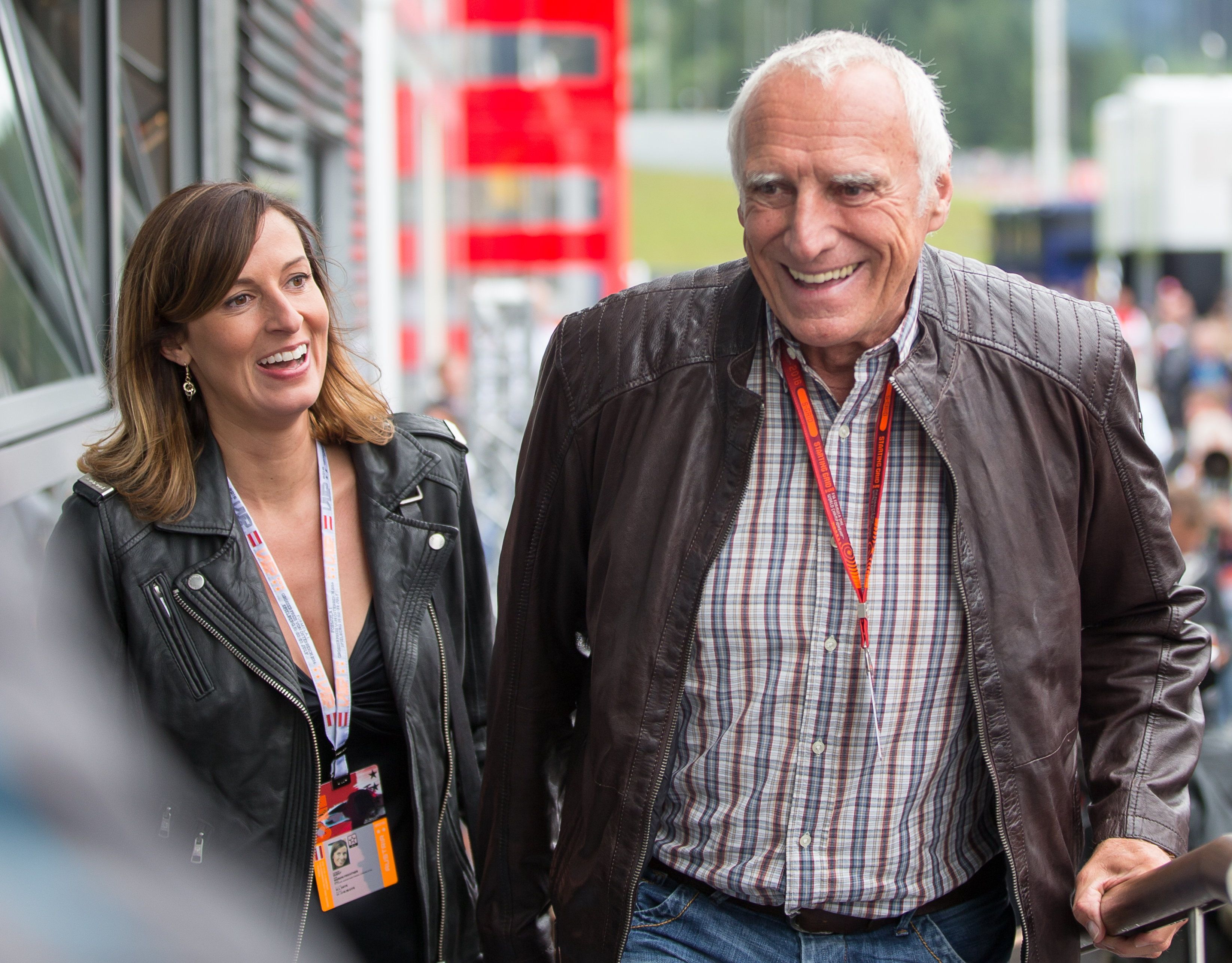 Marion Feichtner mit dem vor zwei Jahren verstorbenen Red-Bull-Chef Dietrich Mateschitz. 
