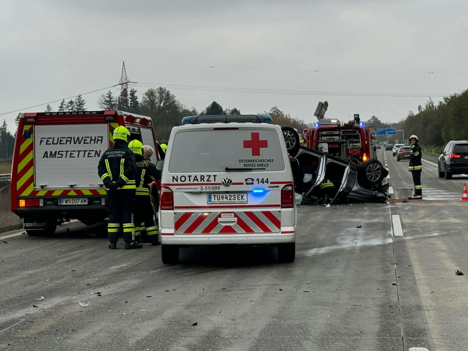 Schwerer Unfall auf A1 forderte vier Verletzte.