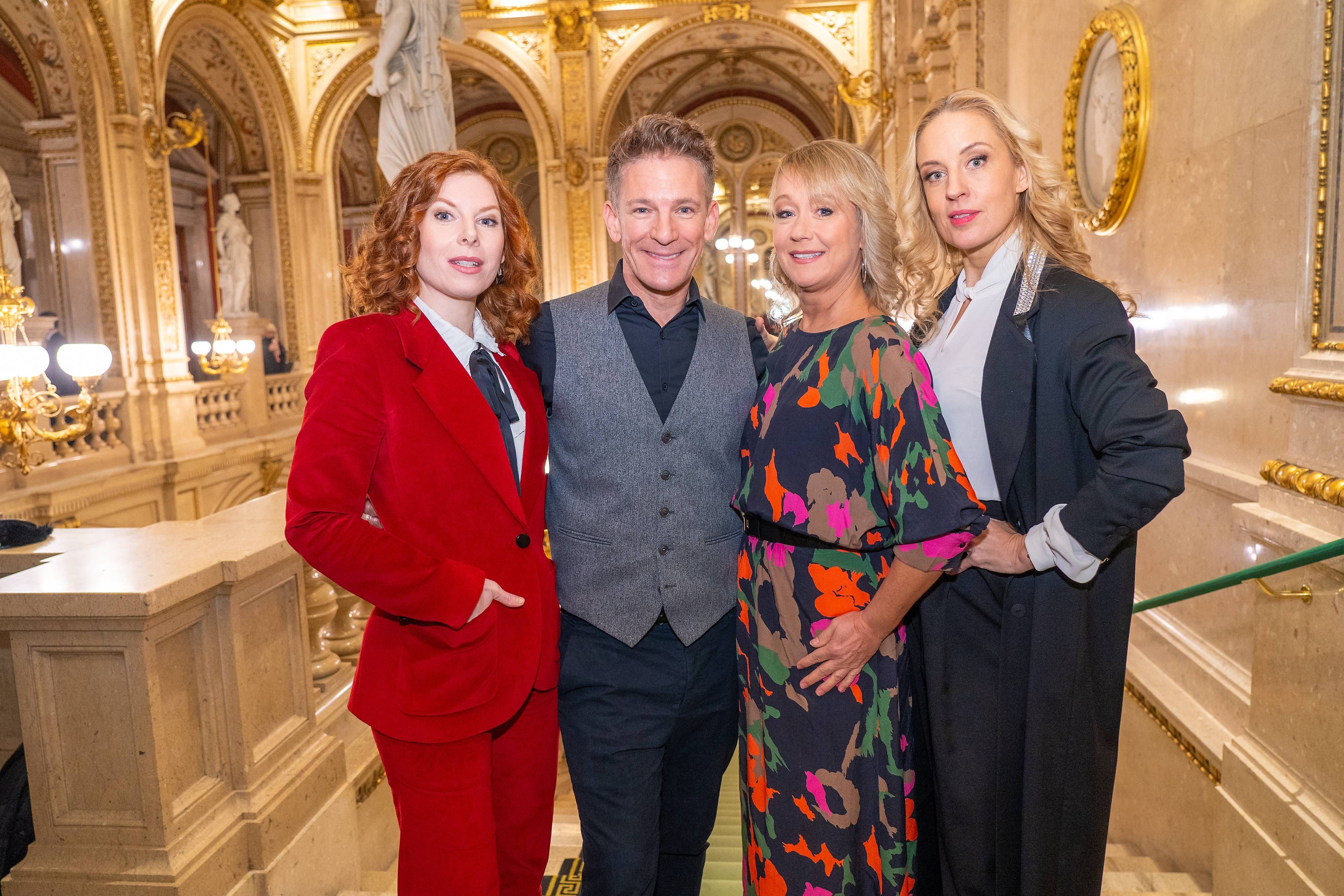 Waren 2024 für den ORF im Opernball-Einsatz: Teresa Vogl, Andi Knoll, Marion Benda und Lilian Klebow