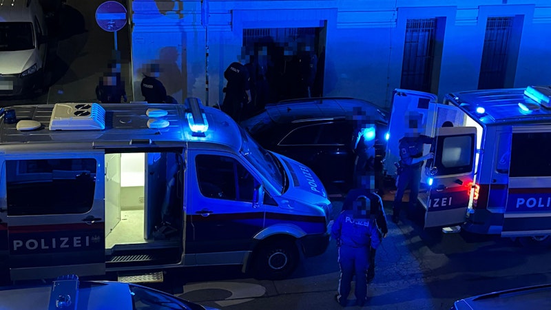 Die Polizei rückte am Sonntagabend zu einem Einsatz in die Wiener Landstraße aus! Im Stadtpark war es zu einer Messer-Attacke gekommen.