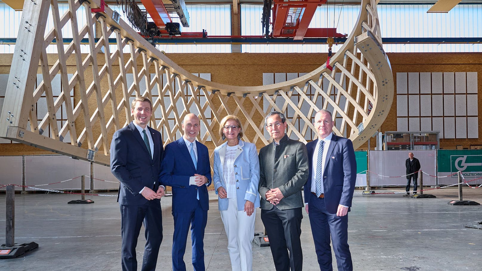 Das Notenband aus Holz wird den Österreich-Pavillon bei der Expo 2025 in Osaka (Japan) zieren.