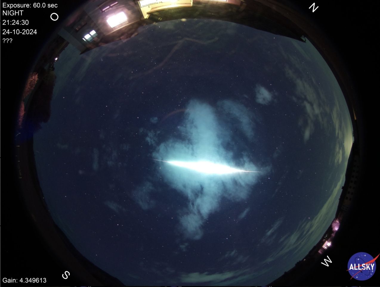 Um 21.24 Uhr und 30 Sekunden wurde diese Feuerkugel über Neuhofen an der Ybbs von einer Kamera eingefangen