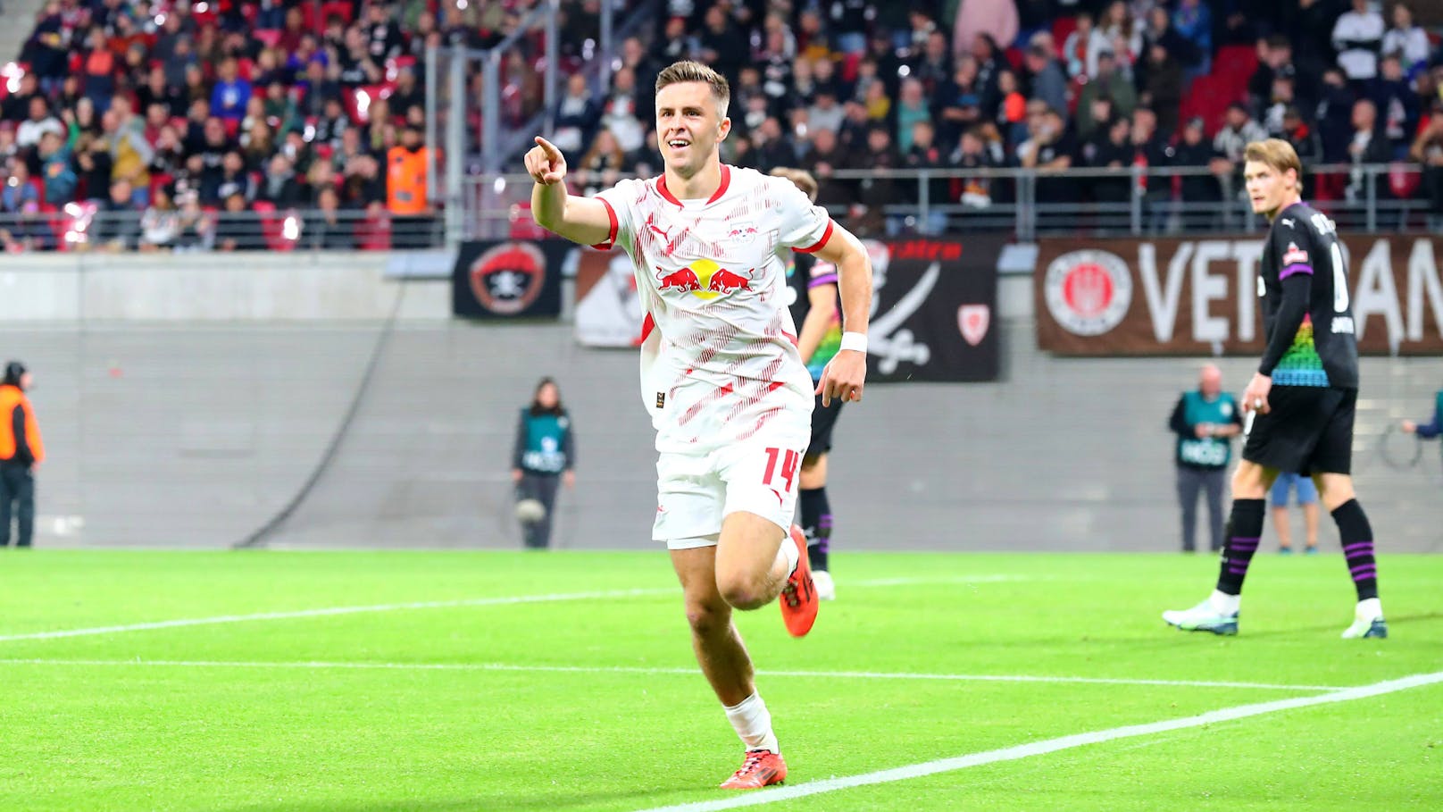 4:2! ÖFB-Star Baumgartner zeigt im DFB-Pokal auf