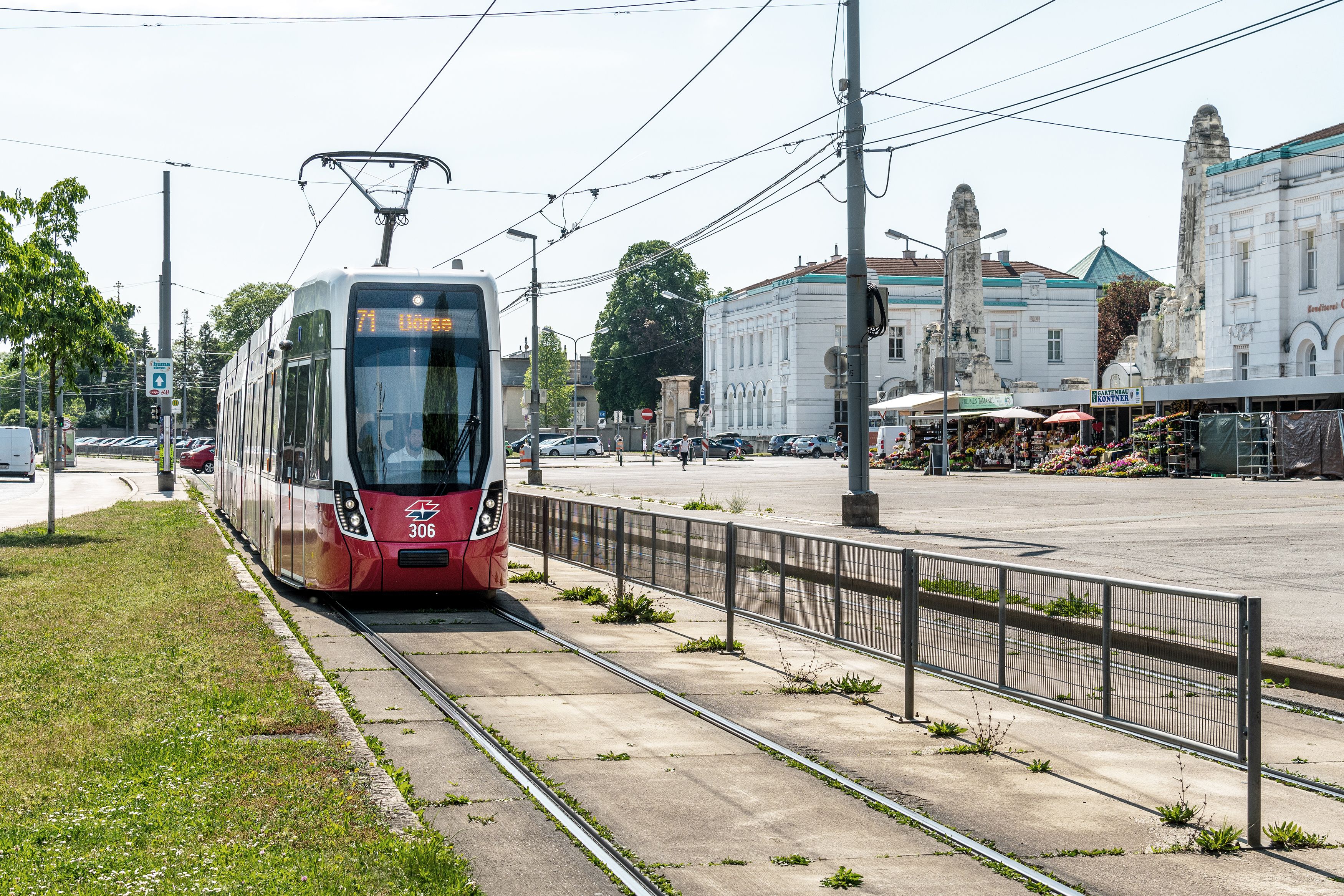 Linie 71 fährt bis zum Zentralfriedhof in Wien