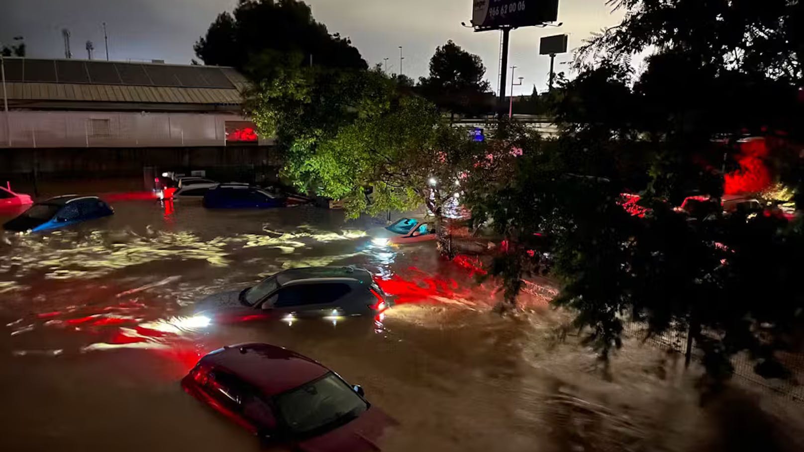 Tornado, Sturzfluten, Hagel: Mehrere Tote in Valencia