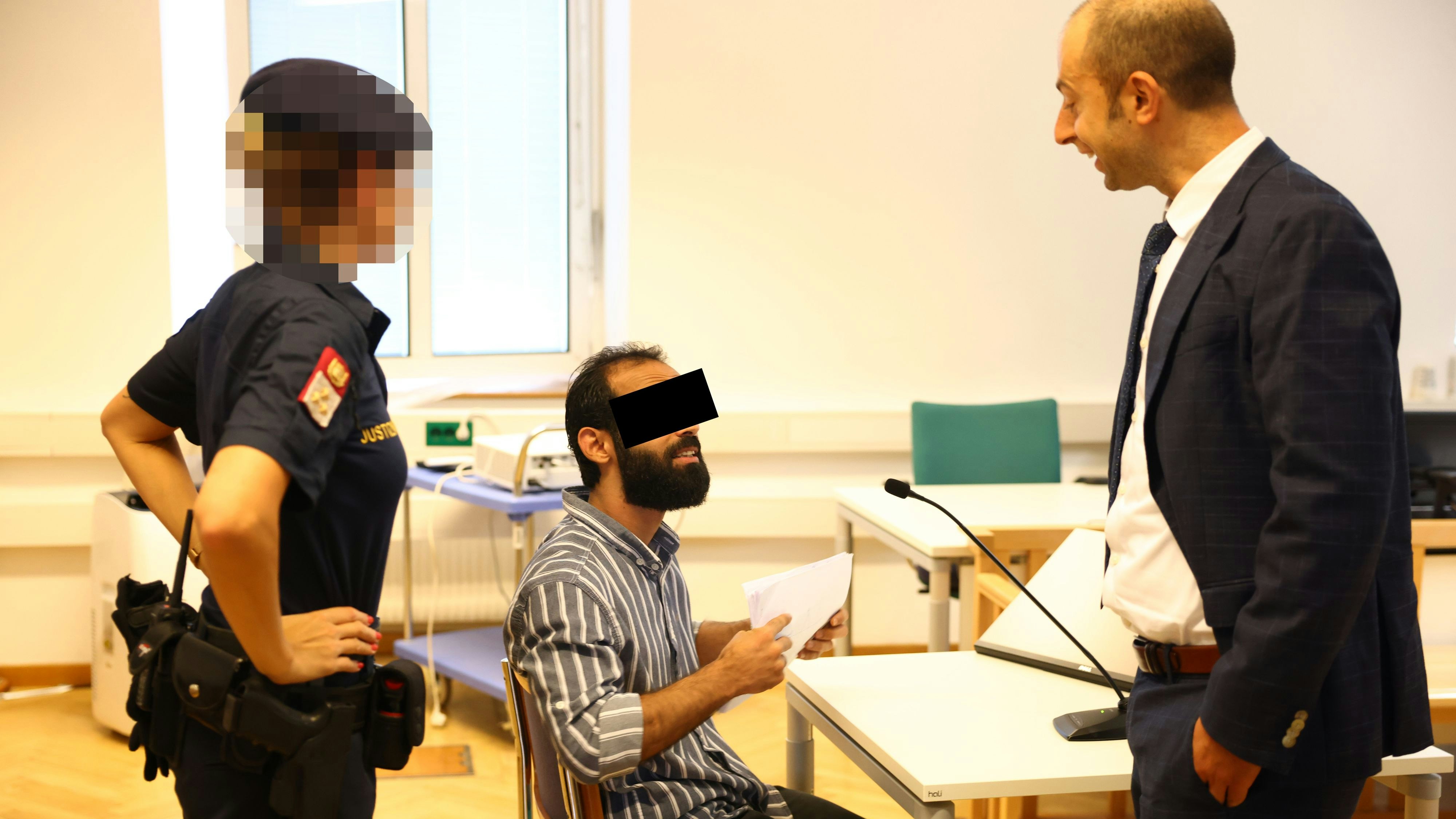 Heute.at - Familien mussten in Büro hausen – Vermieter verurteilt