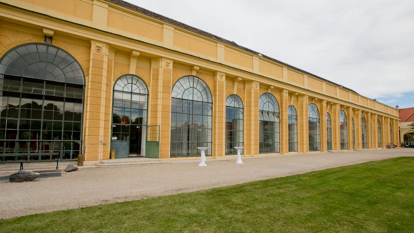 Wiens erste Schönheits-Messe kommt in die Orangerie